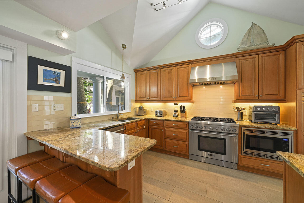 Miramar Beach, Florida 32550, United States, 3 Bedrooms Bedrooms, ,3 BathroomsBathrooms,Residential,Active,44595