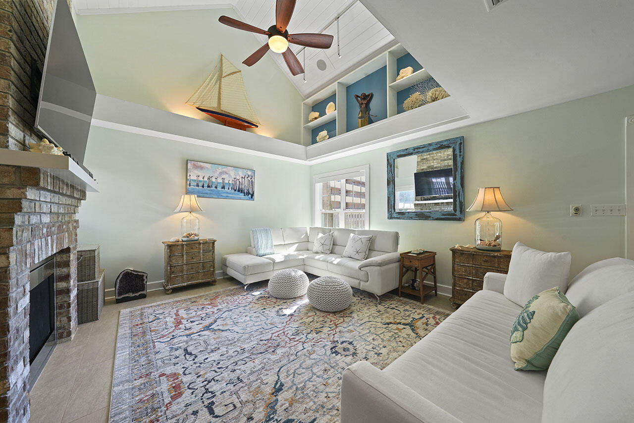 Miramar Beach, Florida 32550, United States, 3 Bedrooms Bedrooms, ,3 BathroomsBathrooms,Residential,Active,44595