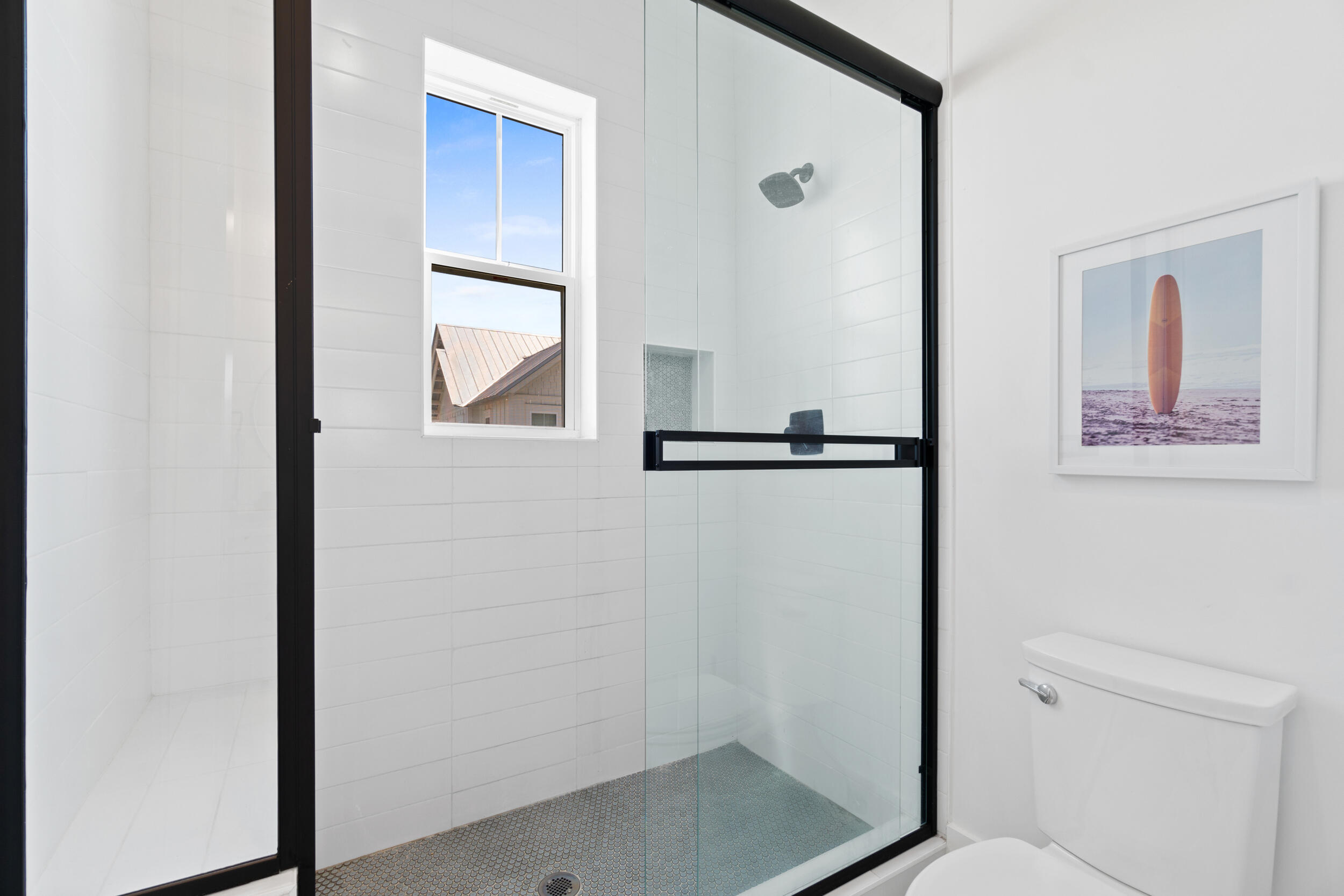 DAXTON ON THE BAY - Residential