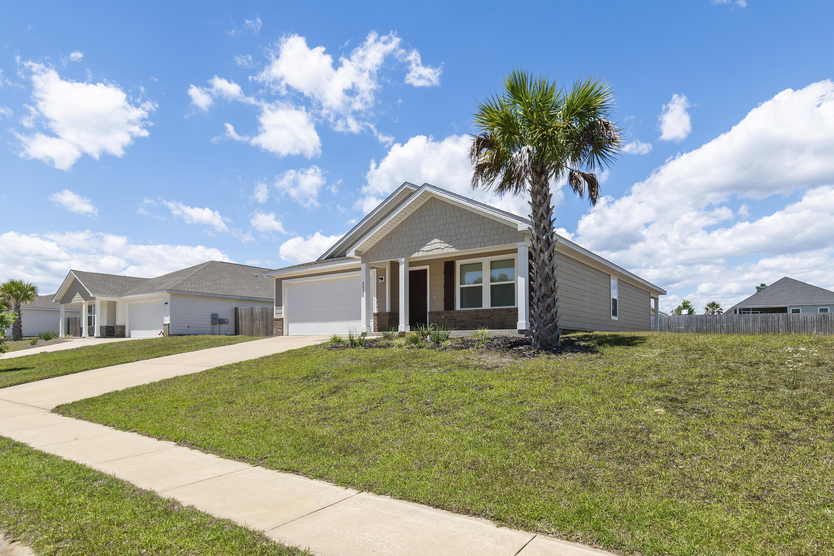 CROSS CREEK - Residential