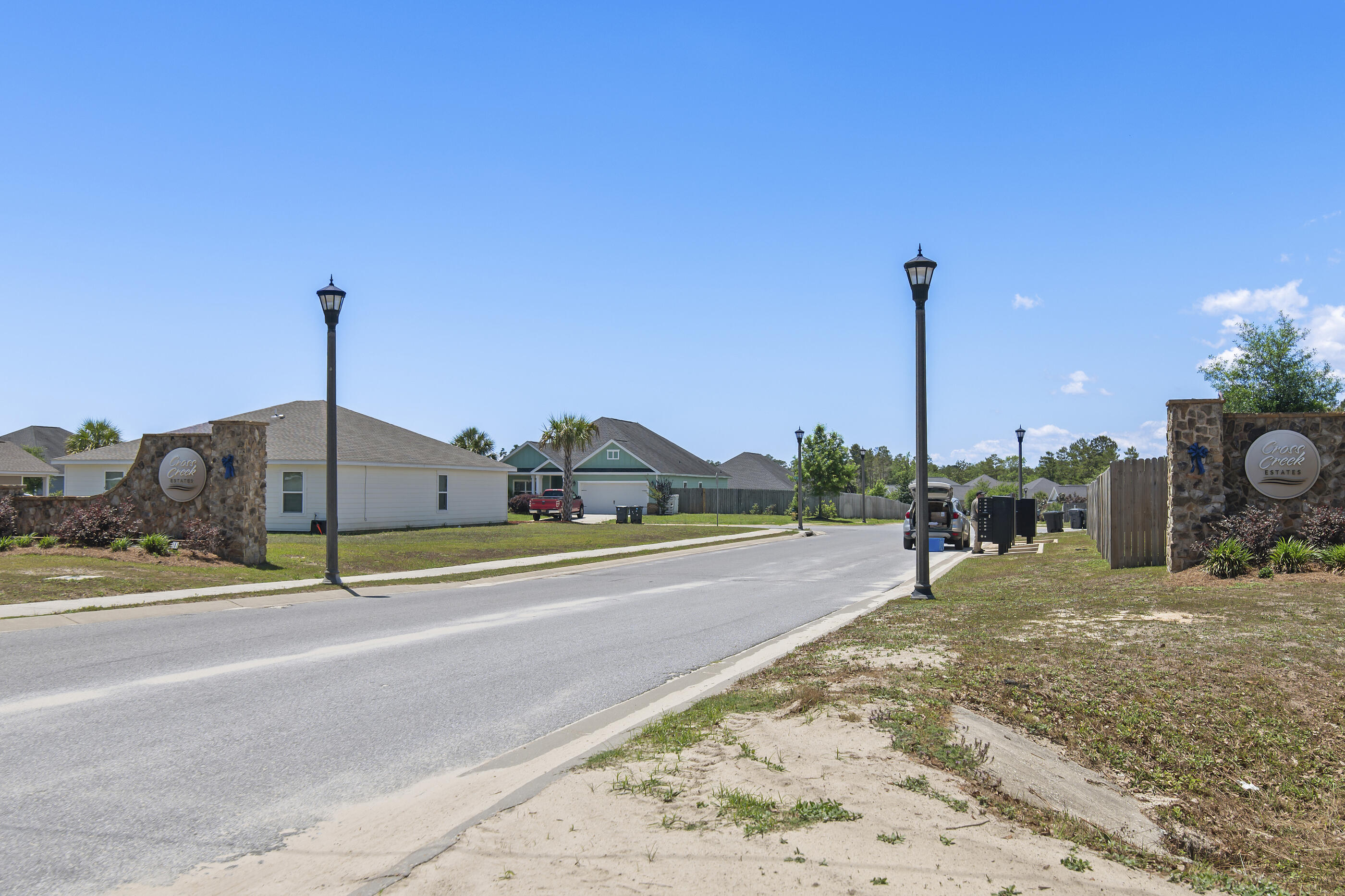 CROSS CREEK - Residential