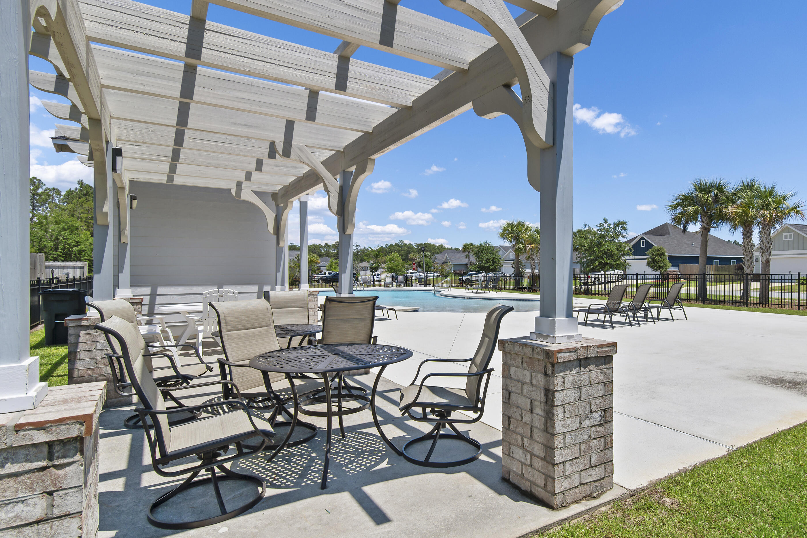 CROSS CREEK - Residential