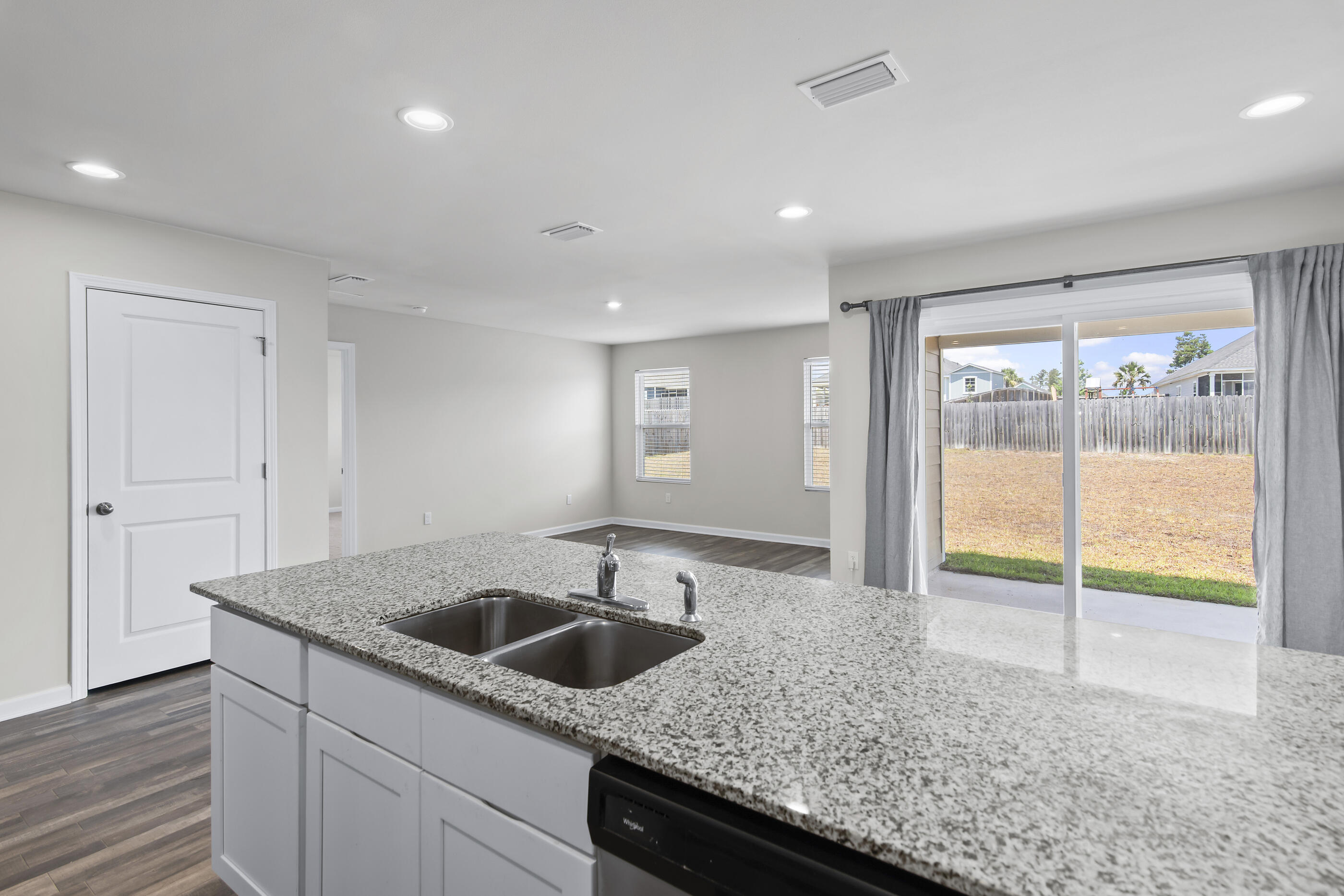 CROSS CREEK - Residential