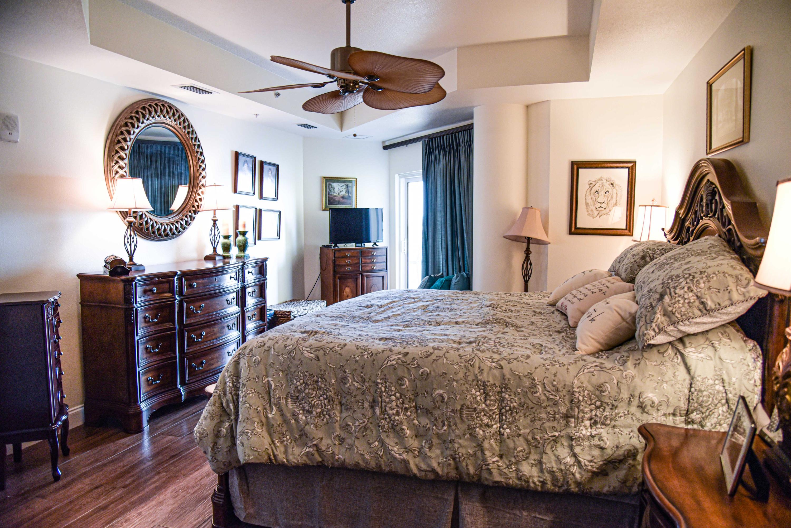 PRESIDIO YACHT CLUB - Residential