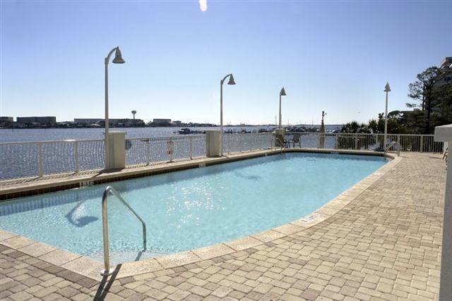 PRESIDIO YACHT CLUB - Residential