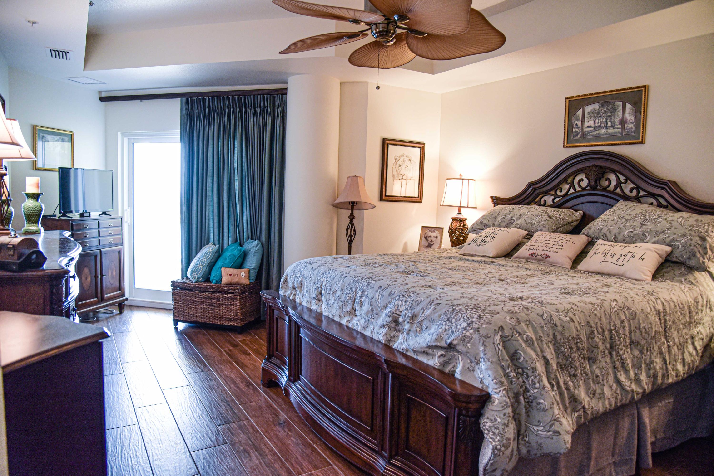 PRESIDIO YACHT CLUB - Residential