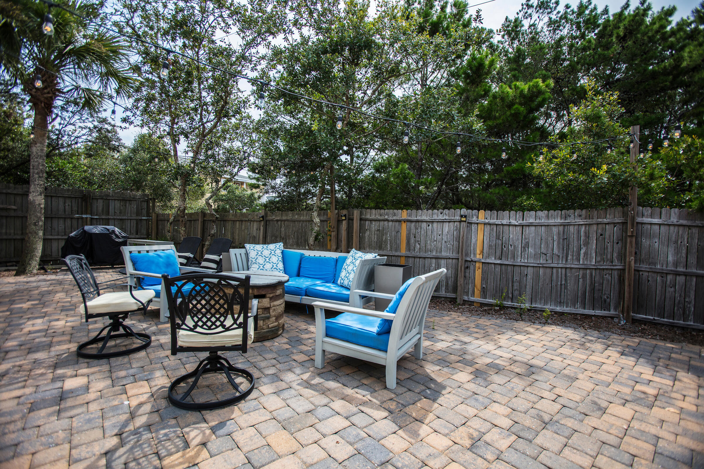 TRANQUIL SHORES - Residential