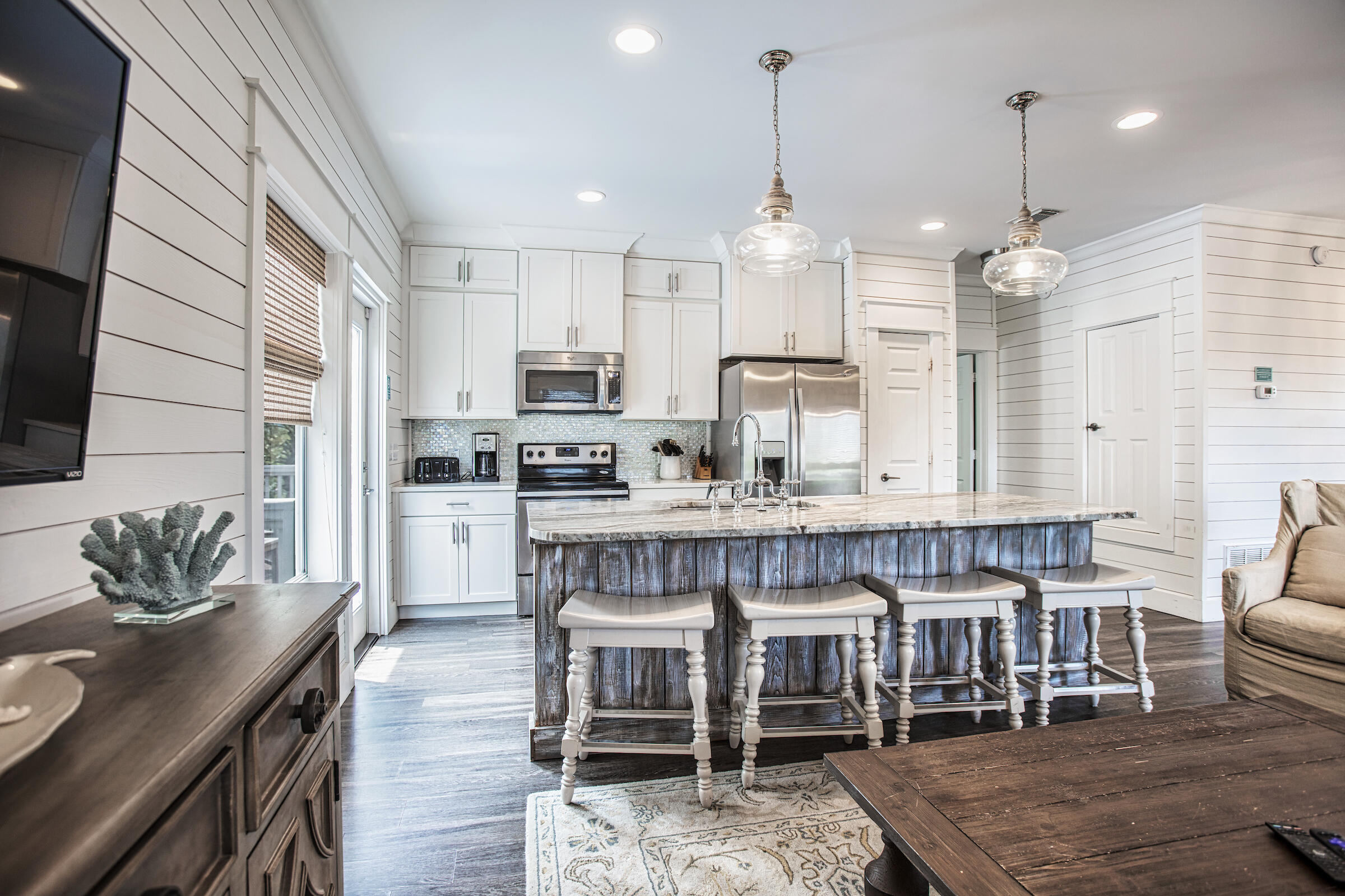 TRANQUIL SHORES - Residential