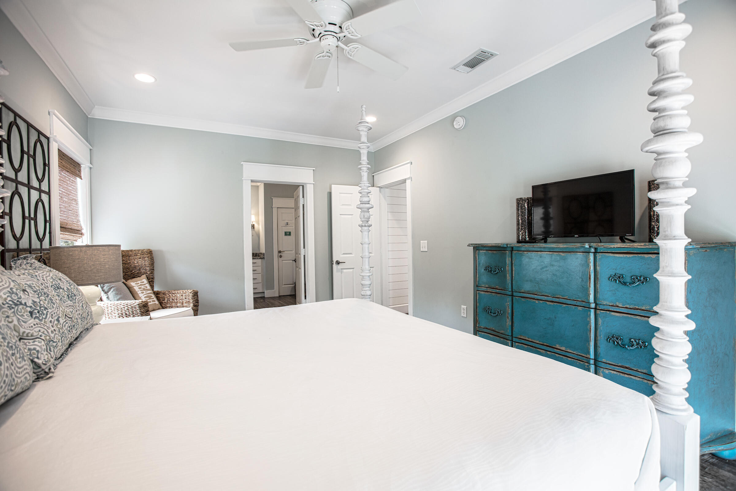 TRANQUIL SHORES - Residential