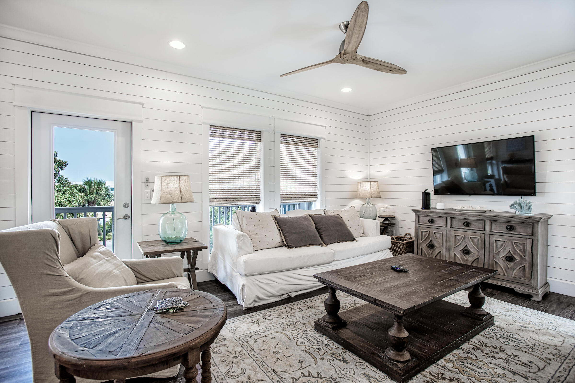 TRANQUIL SHORES - Residential