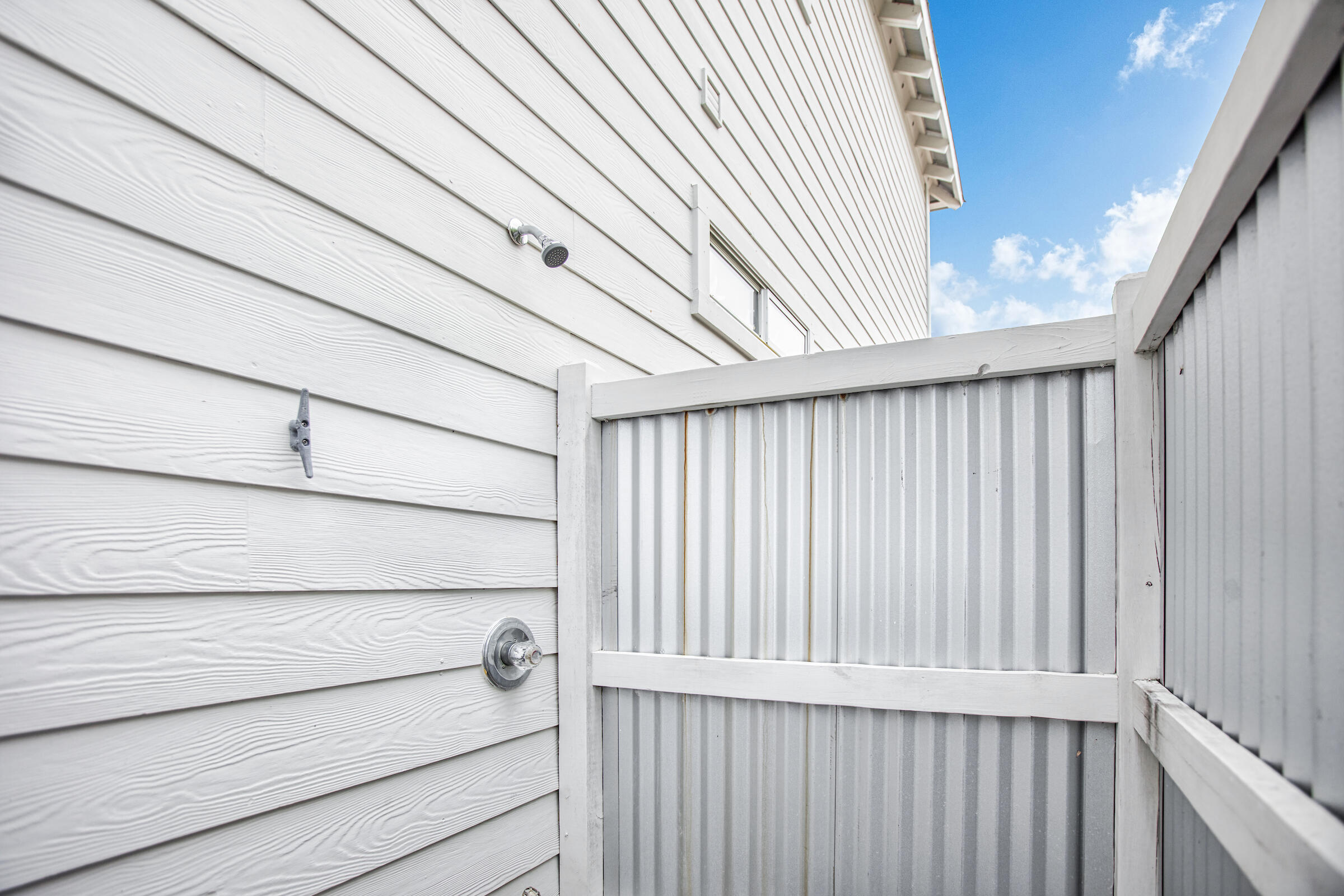 TRANQUIL SHORES - Residential