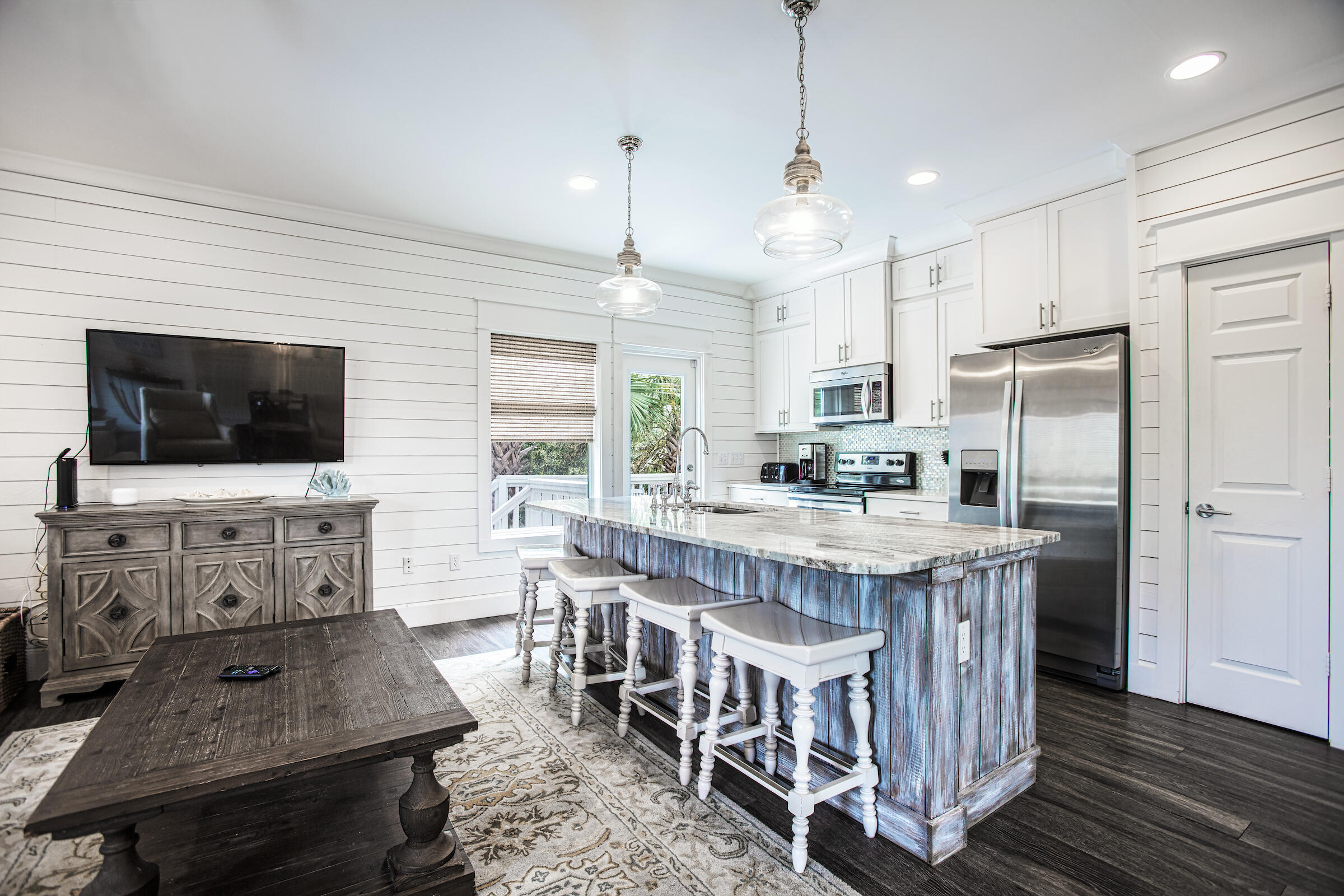 TRANQUIL SHORES - Residential