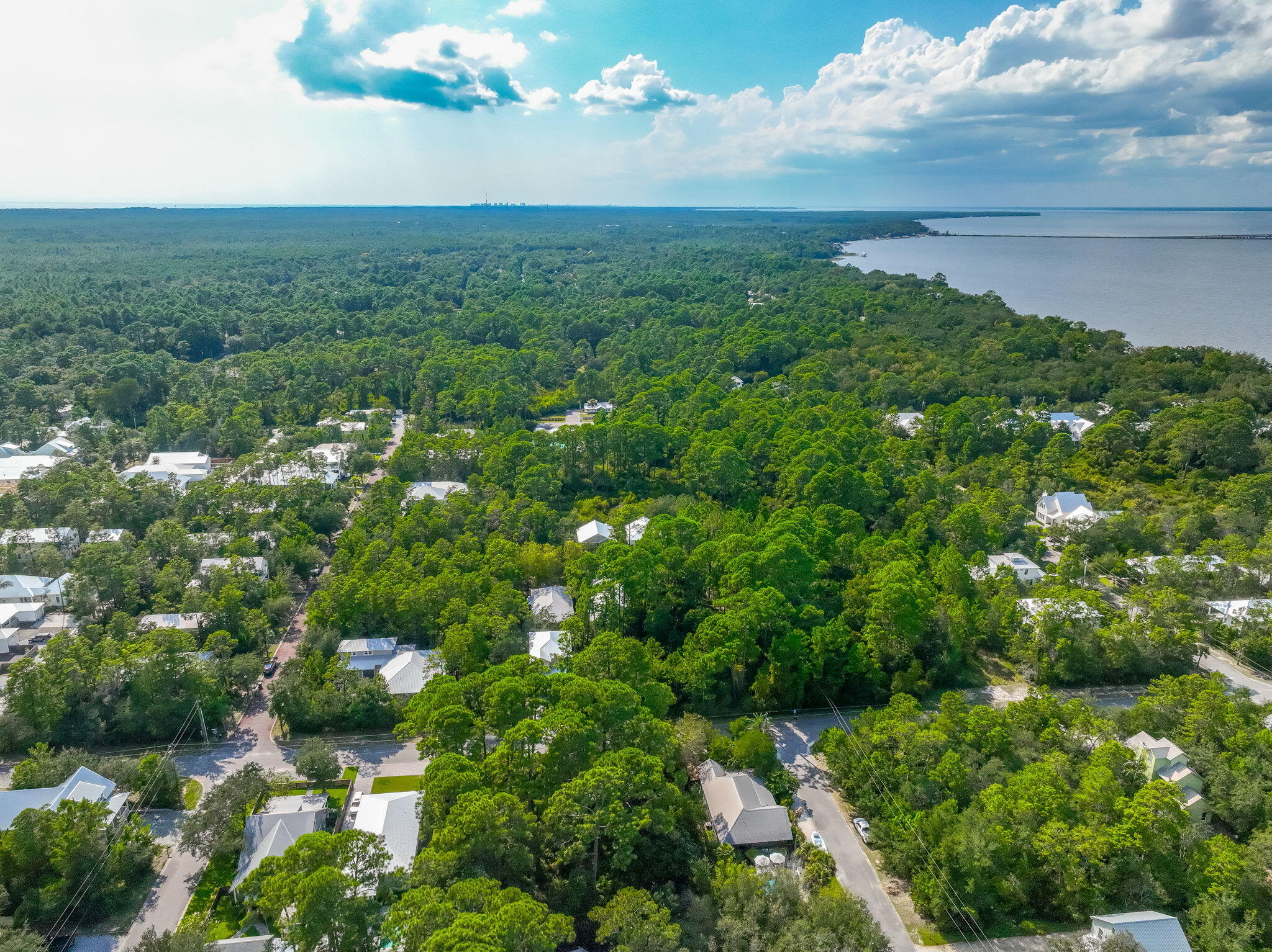 MAGNOLIA BEACH - Land