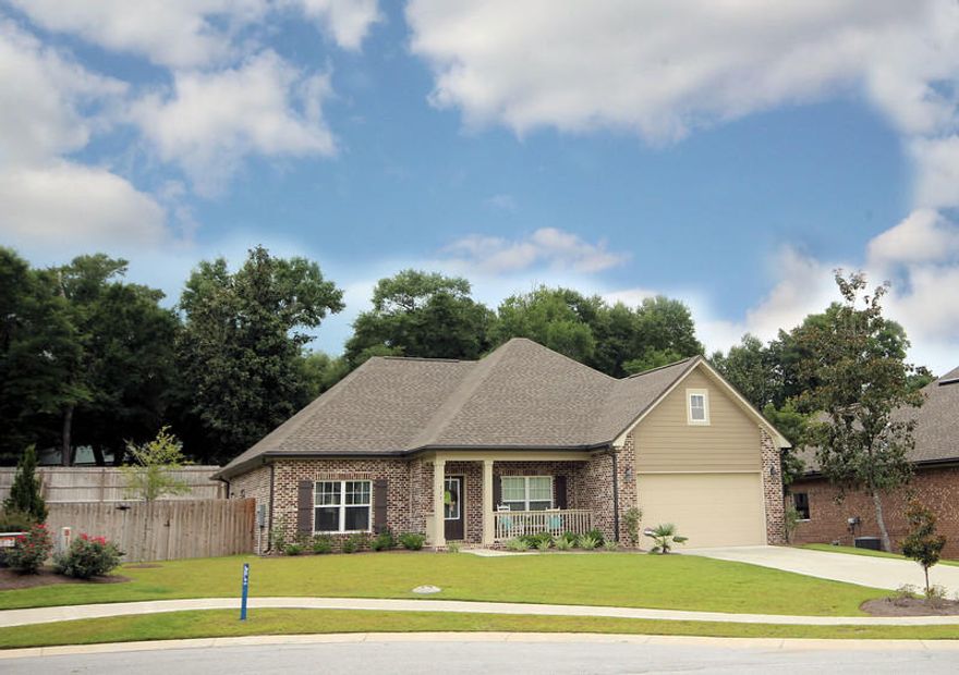 Almost new Randy Wise Custom Built Brick home located with-in Hawk's Landing Sub-Division. R-19 exterior wall insulation, High Impact windows, Legacy brand cabinetry in the kitchen and bath (raised vanities in the baths!), his and her master closets, stainless steel appliances, 3 cm granite in the kitchen and baths, 5 1/4 trim, crown molding, tiled throughout except bedrooms, 9 ft ceilings THROUGHOUT home, Mano-Bloc plumbing system, covered porch, sprinkler system on timer, alarm system - this house has it all. Hawks Landing is a protected enclave of just 35 homes sites with quiet cul-de-sac living just west of Twin Cities Hospital, it has quick access to both Hwy 85N and 85S which puts you central to both Hurlburt Field, Eglin, AFB, 7th Special Forces Army Base, and Duke Field.Hawk's