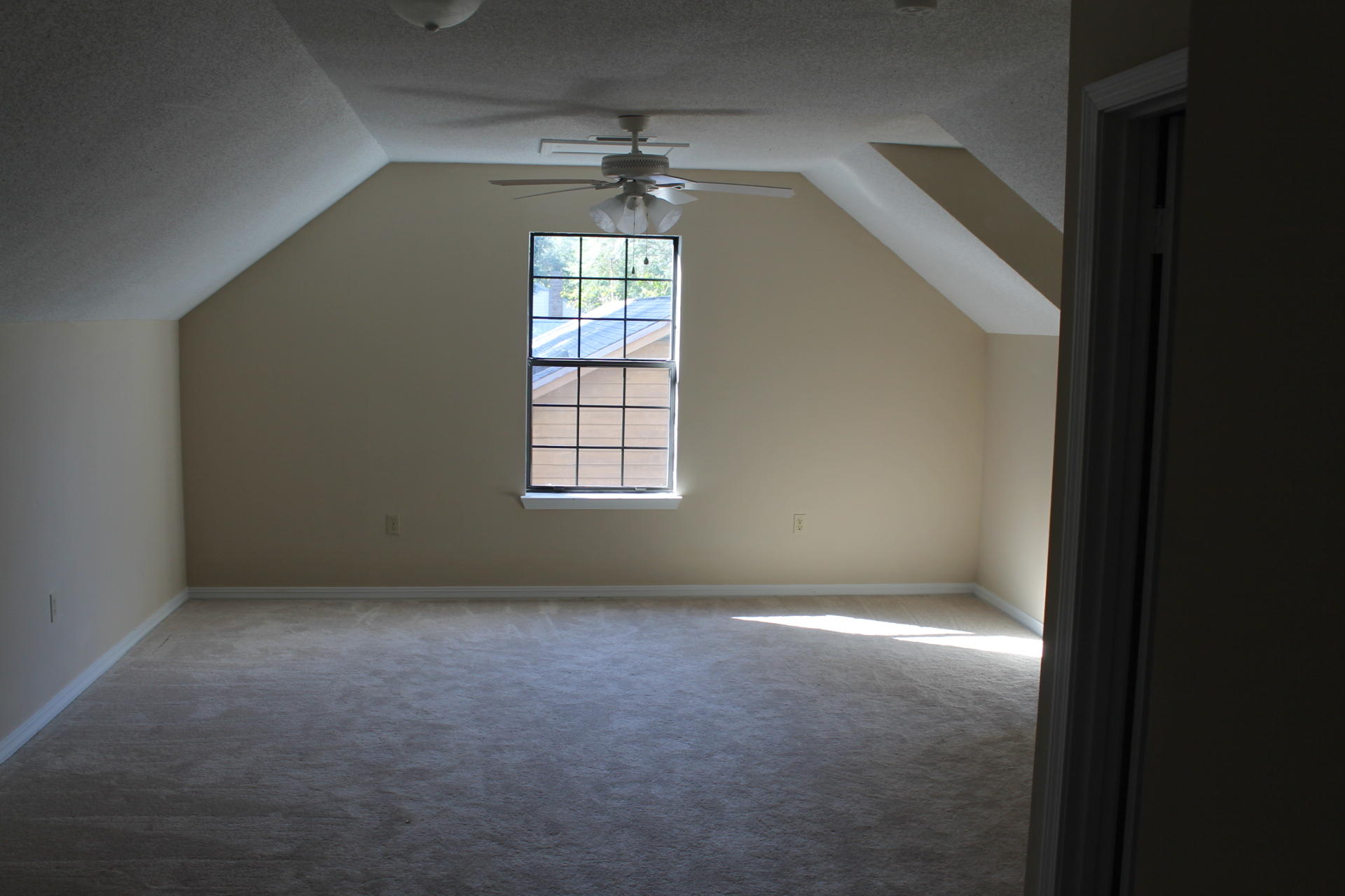 PALM CREST - Residential