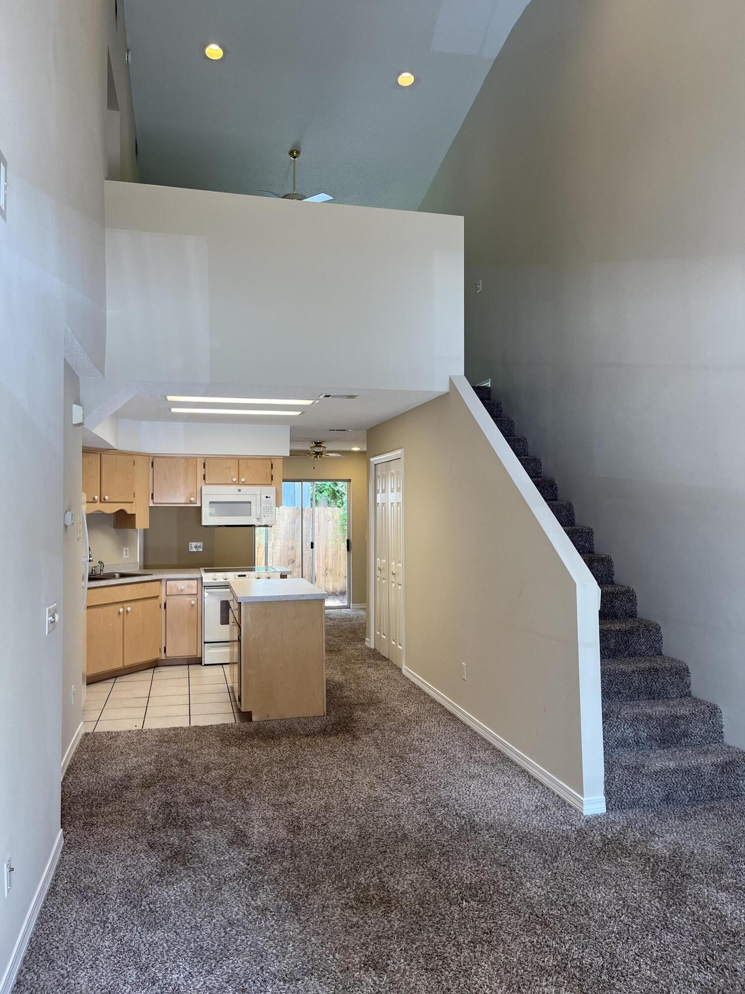 WILSON SQUARE T/H - Residential