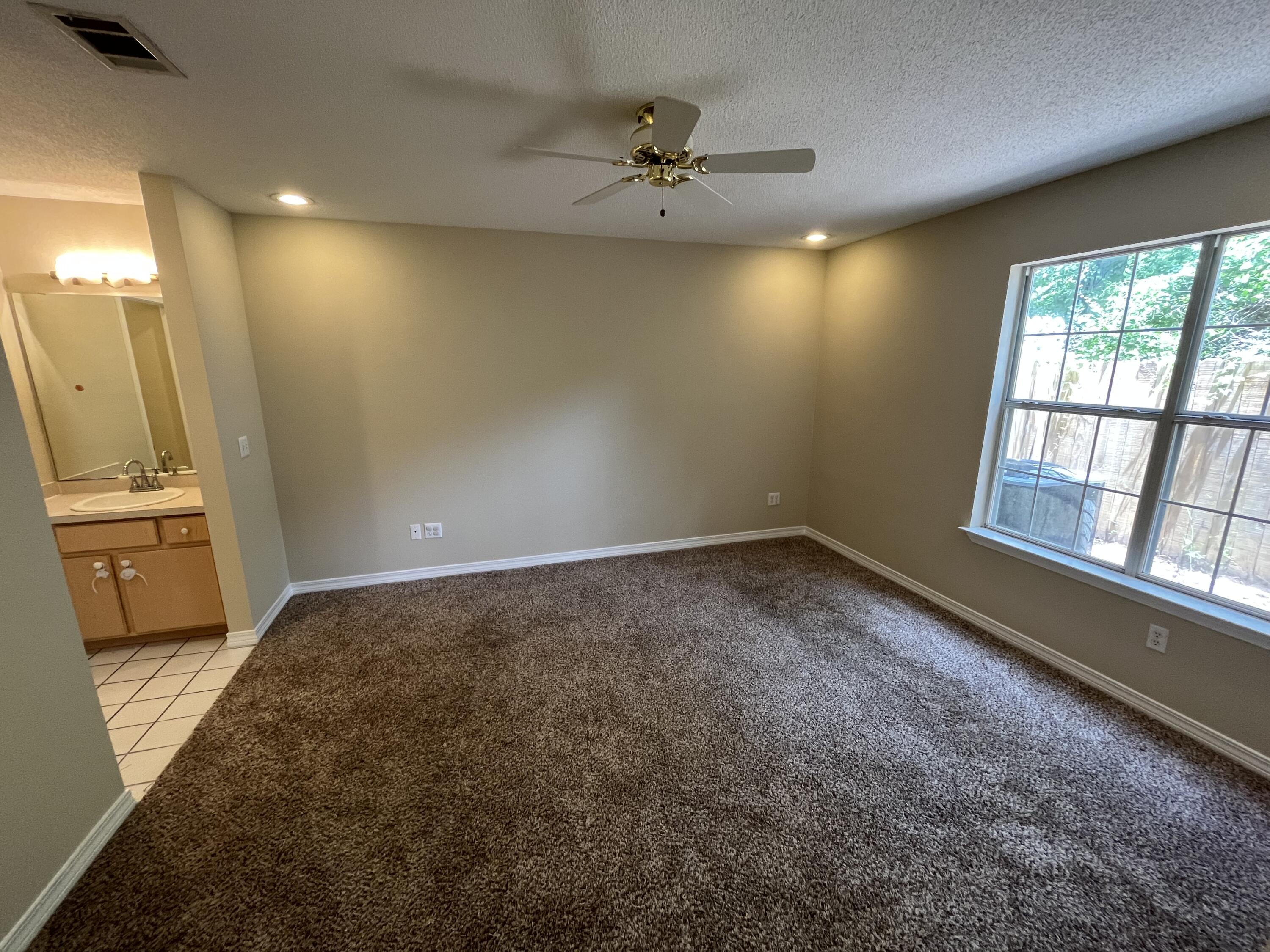 WILSON SQUARE T/H - Residential