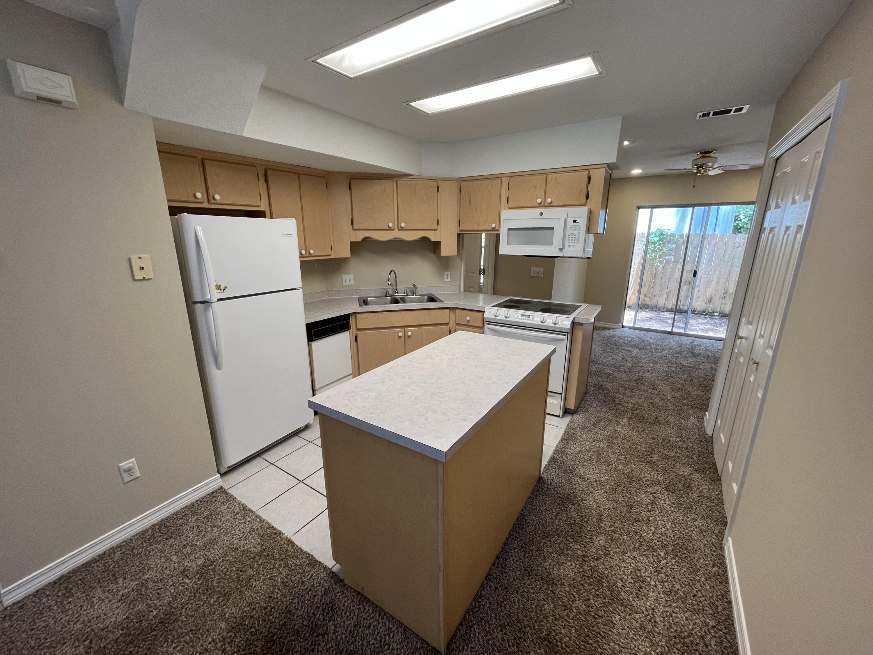 WILSON SQUARE T/H - Residential