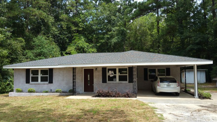Completely updated inside and out, including a new roof, new septic tank, new wiring, new plumbing, and paint throughout. Kitchen updates include new cabinets, granite counter tops, stainless steel appliances. Home is move in ready!