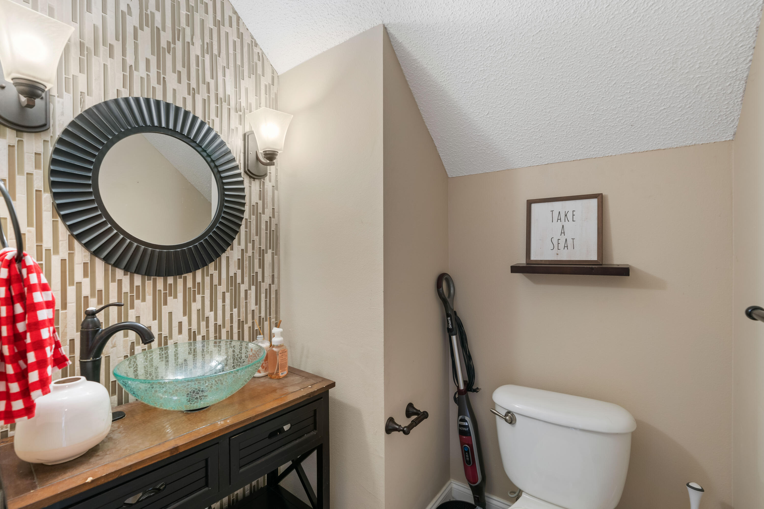 TWIN LAKE ESTATES - Residential