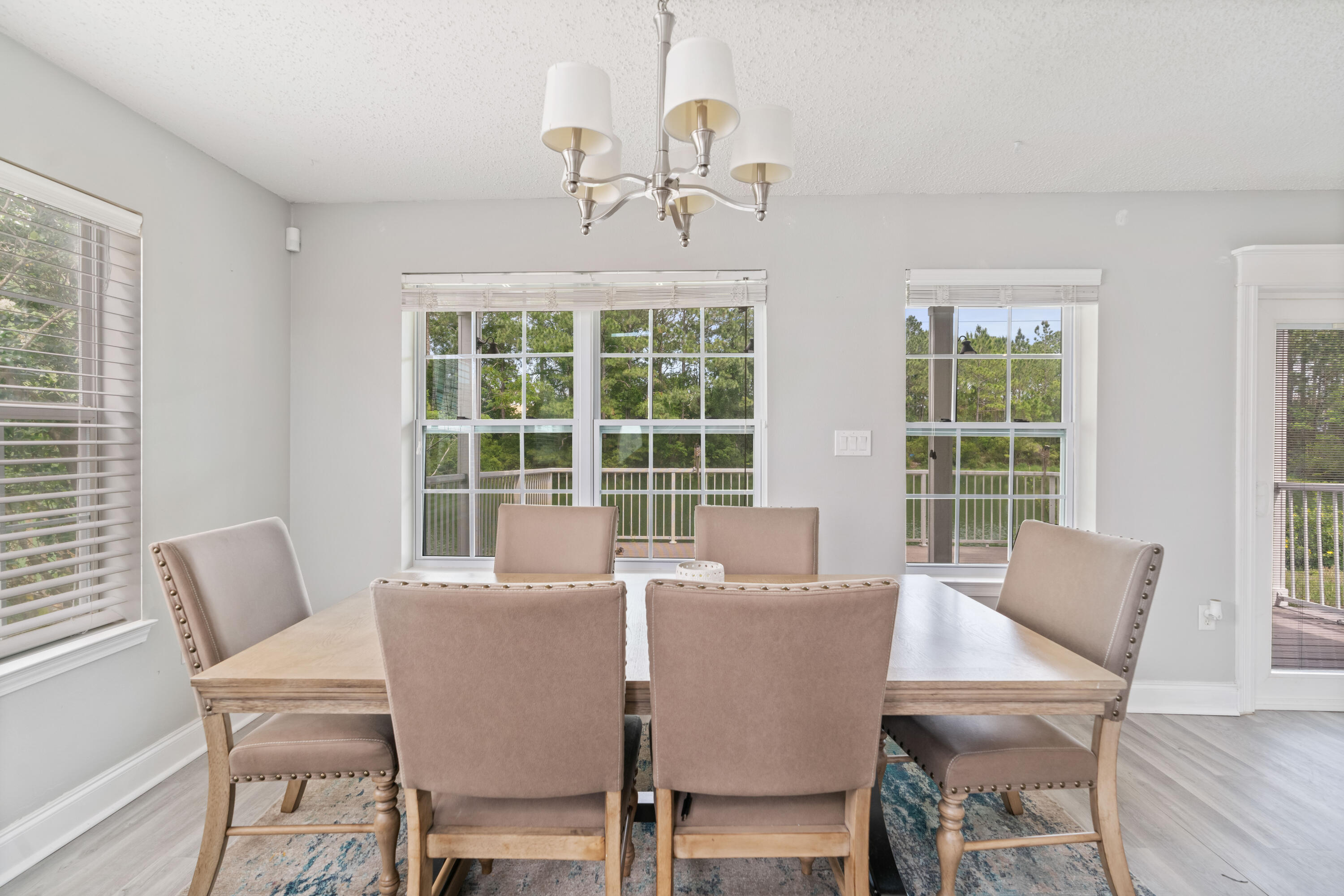 TWIN LAKE ESTATES - Residential