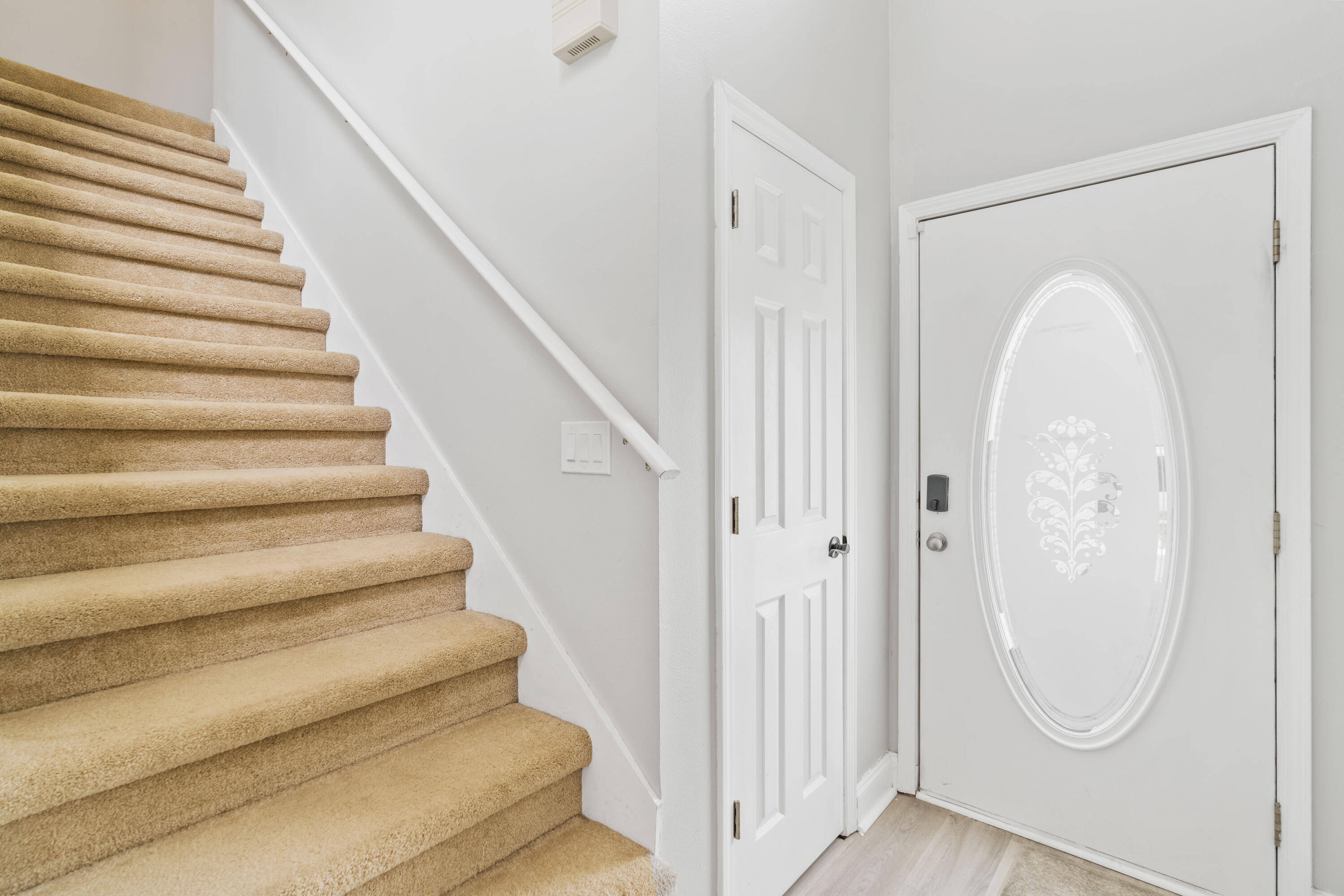 TWIN LAKE ESTATES - Residential