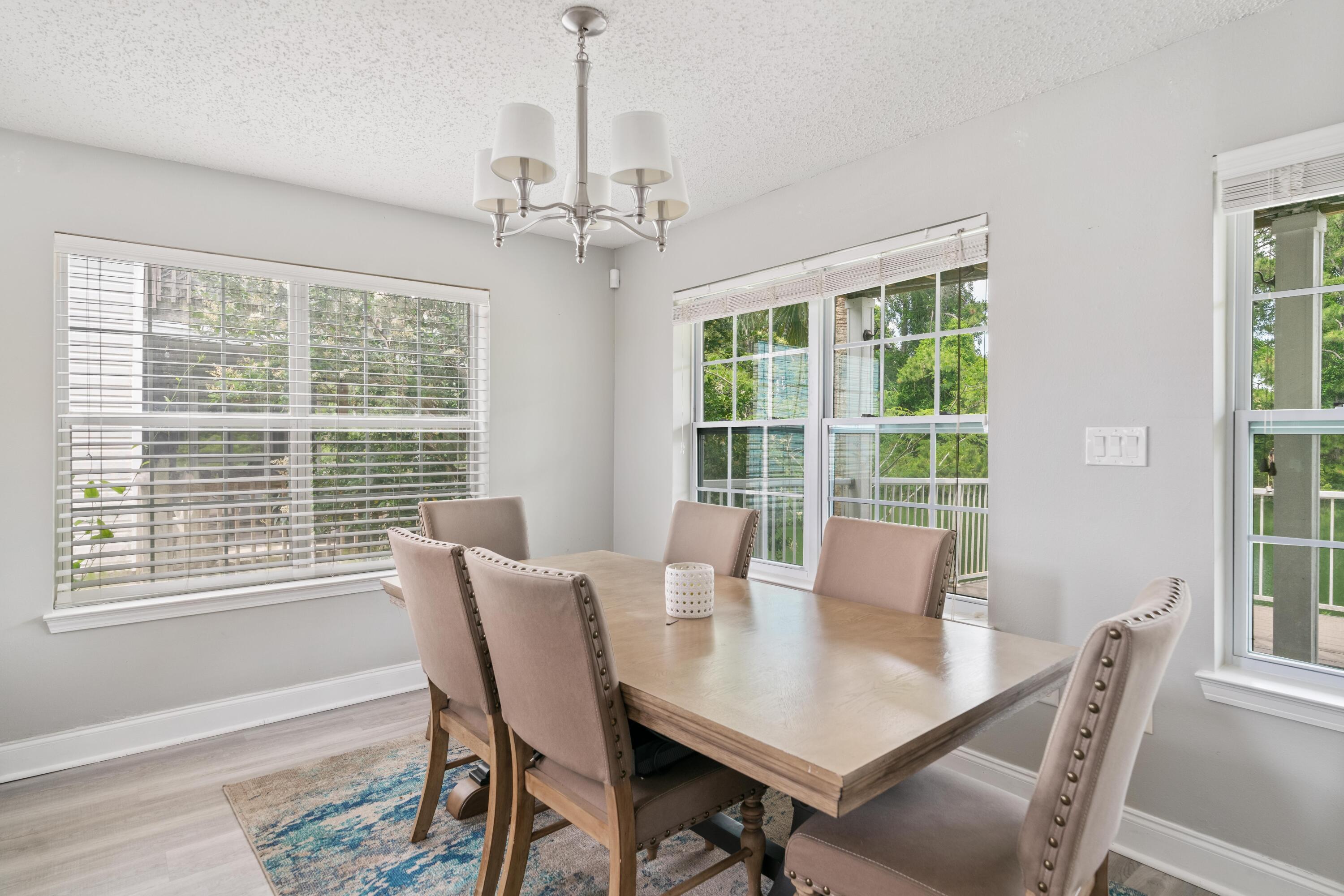 TWIN LAKE ESTATES - Residential