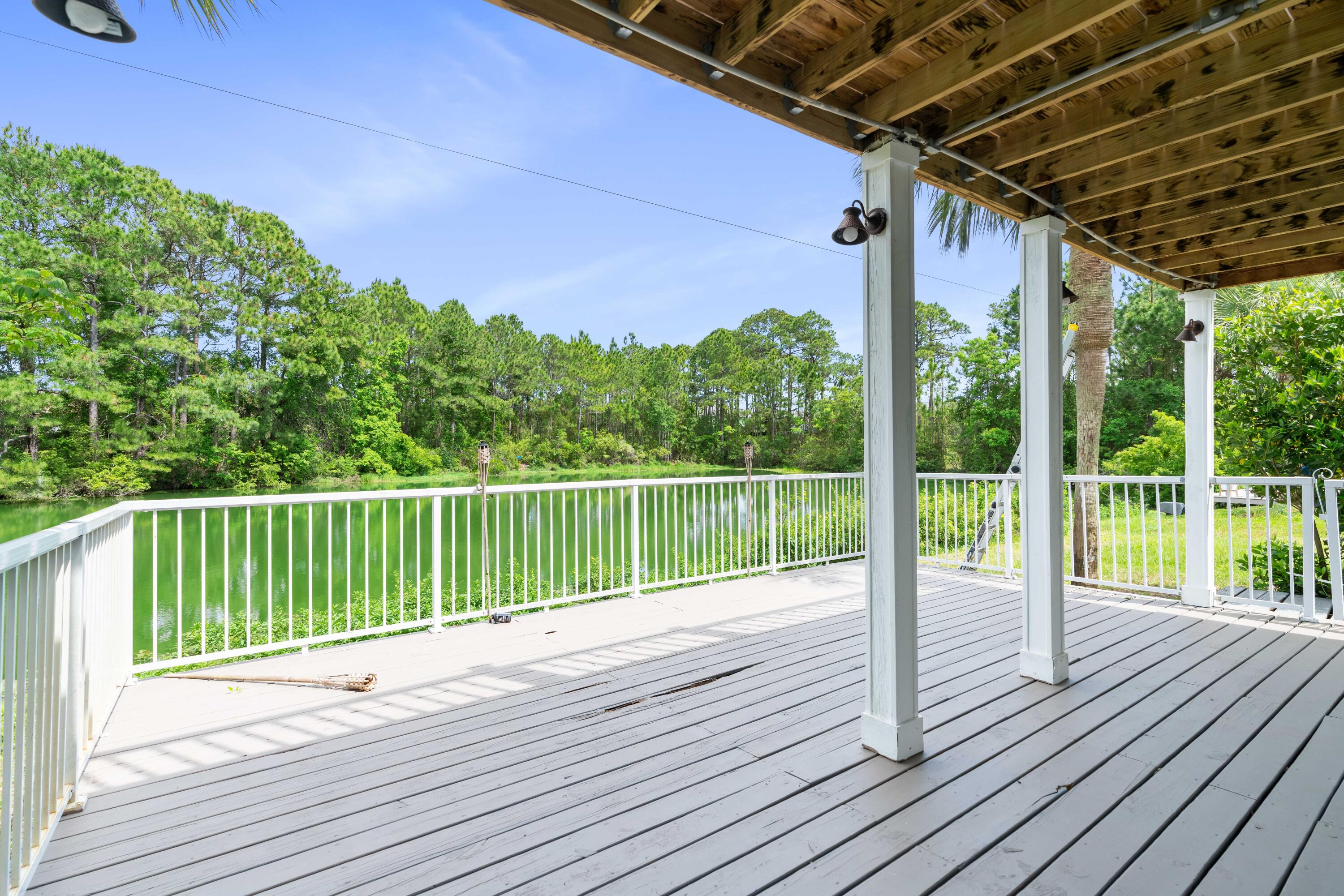 TWIN LAKE ESTATES - Residential