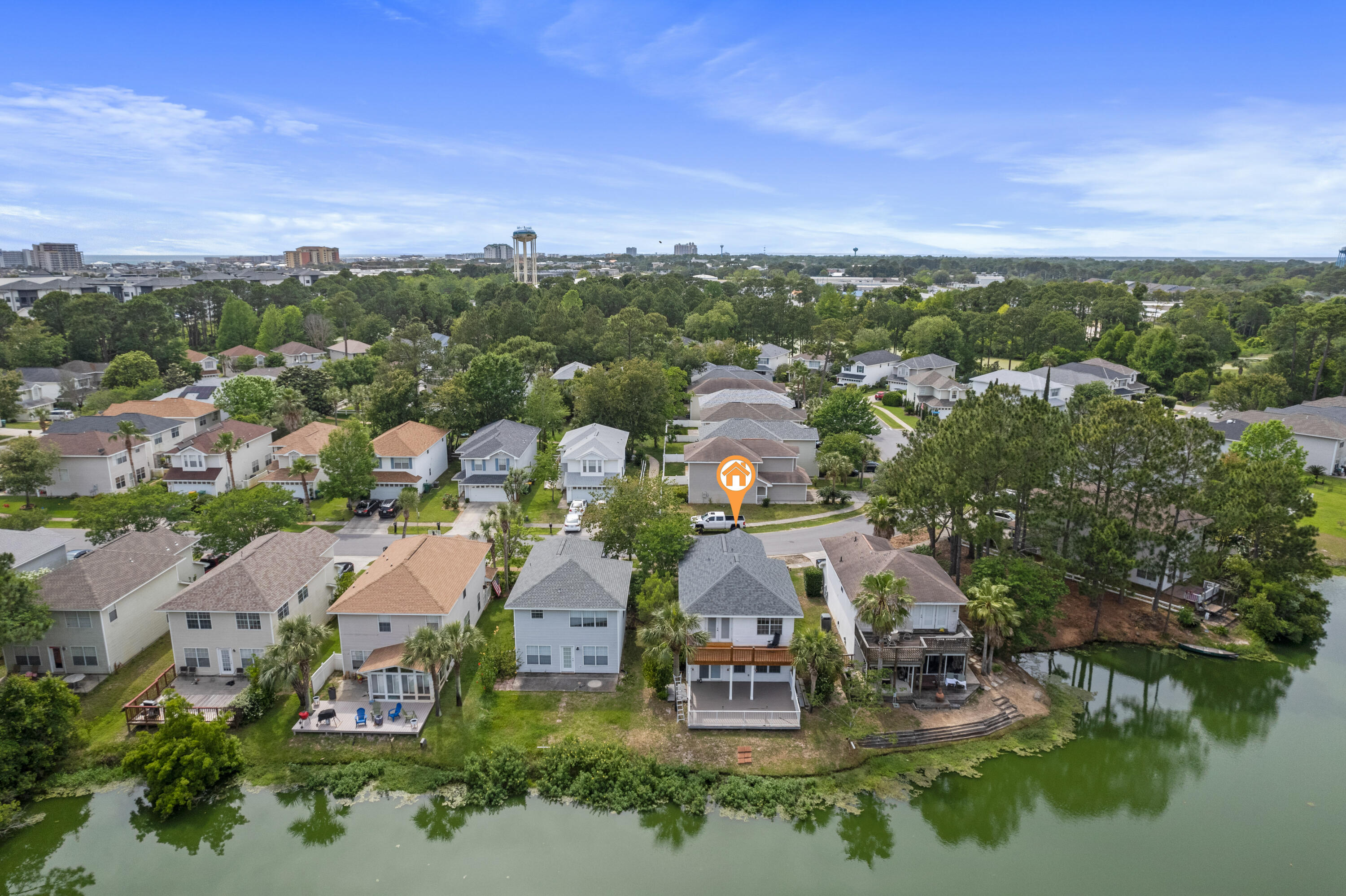 TWIN LAKE ESTATES - Residential