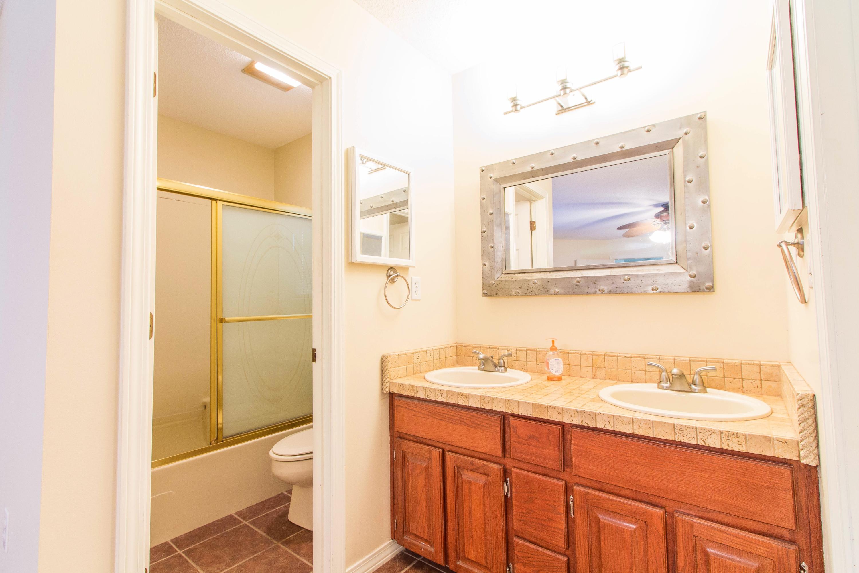 PAGE PLACE - Residential