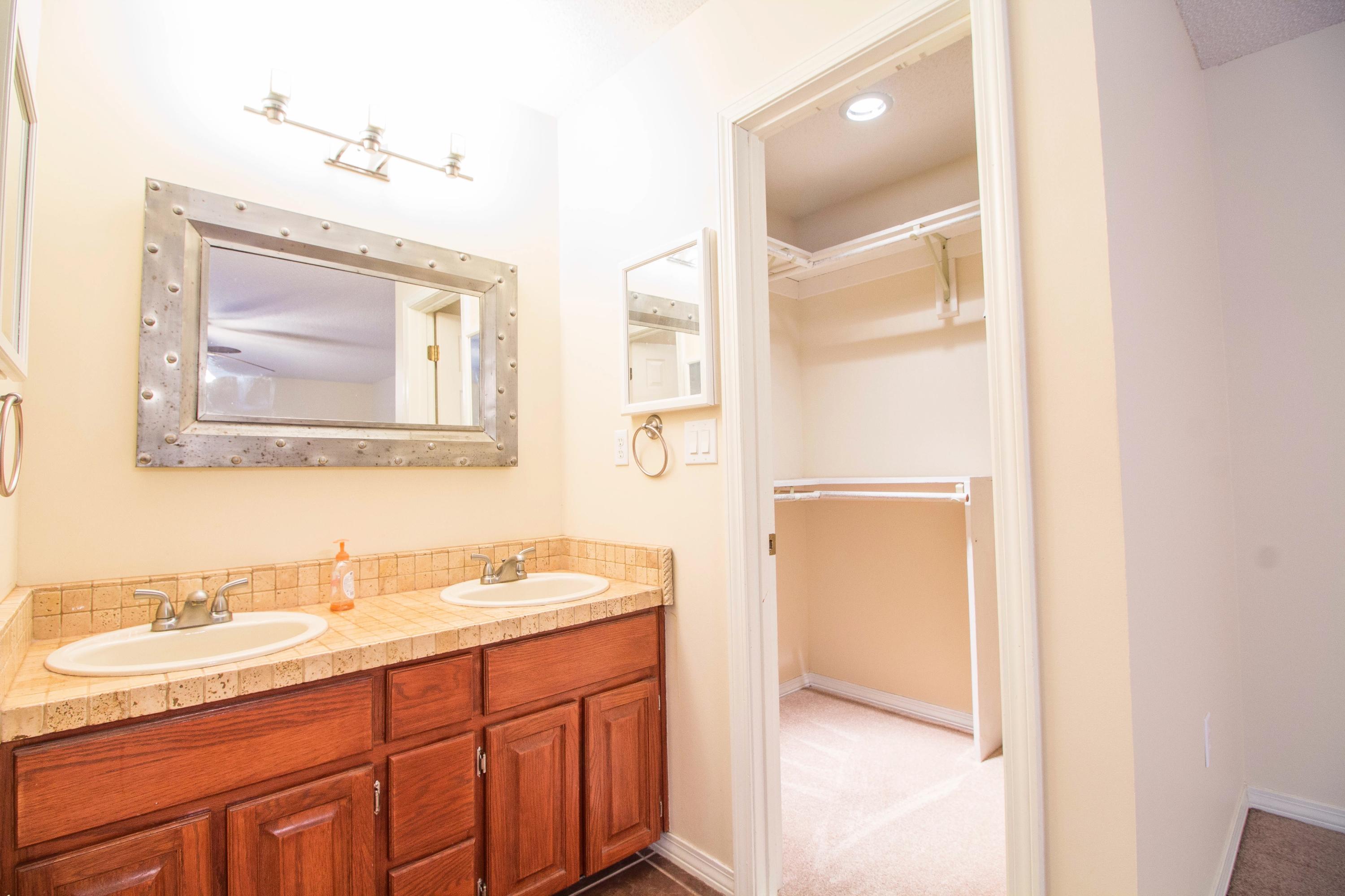 PAGE PLACE - Residential