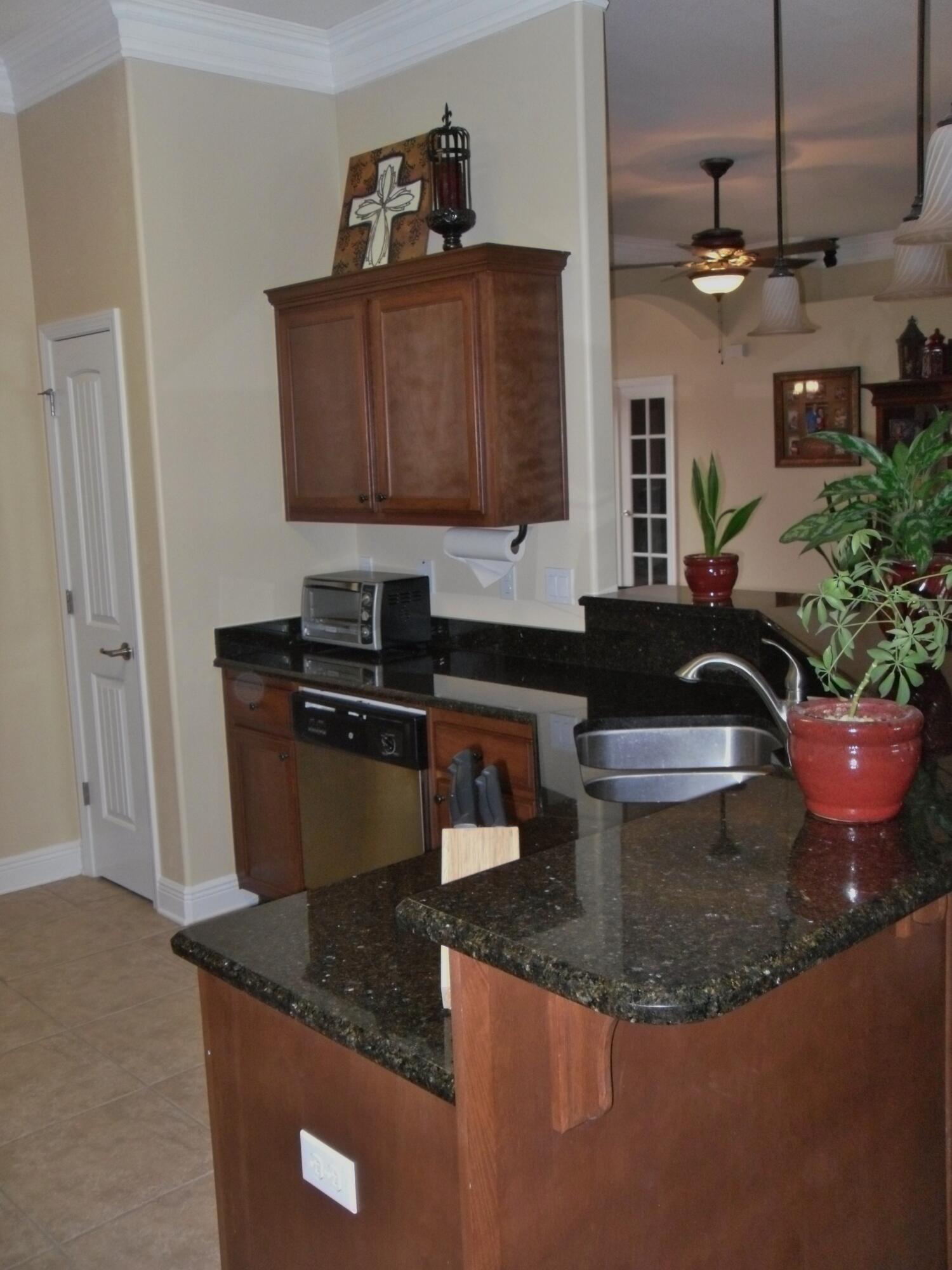 HOLLEY BY THE SEA - Residential