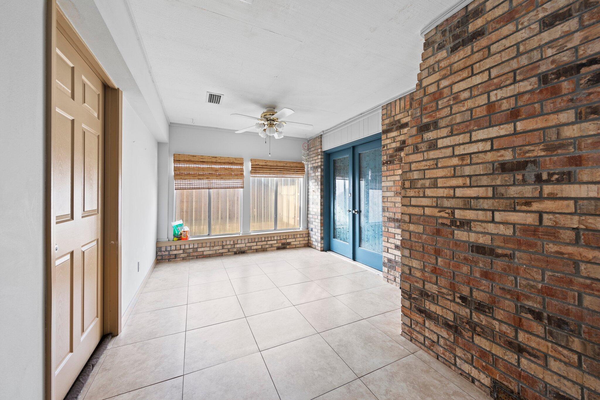 RAINTREE ESTATES - Residential Lease