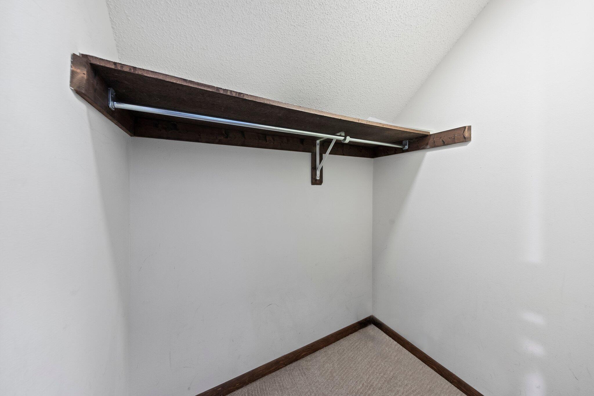 RAINTREE ESTATES - Residential Lease