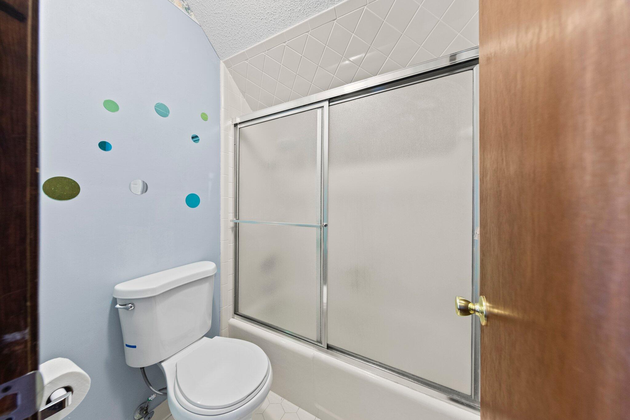 RAINTREE ESTATES - Residential Lease