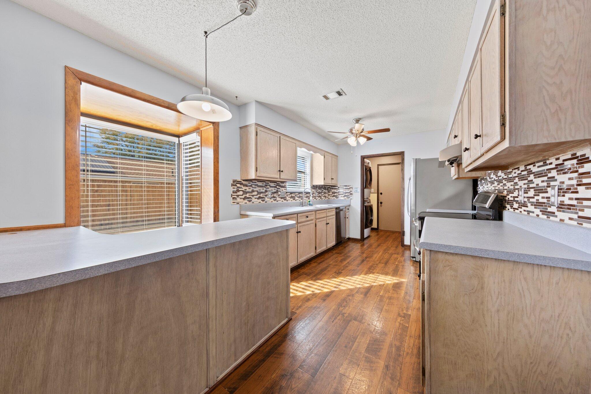 RAINTREE ESTATES - Residential Lease