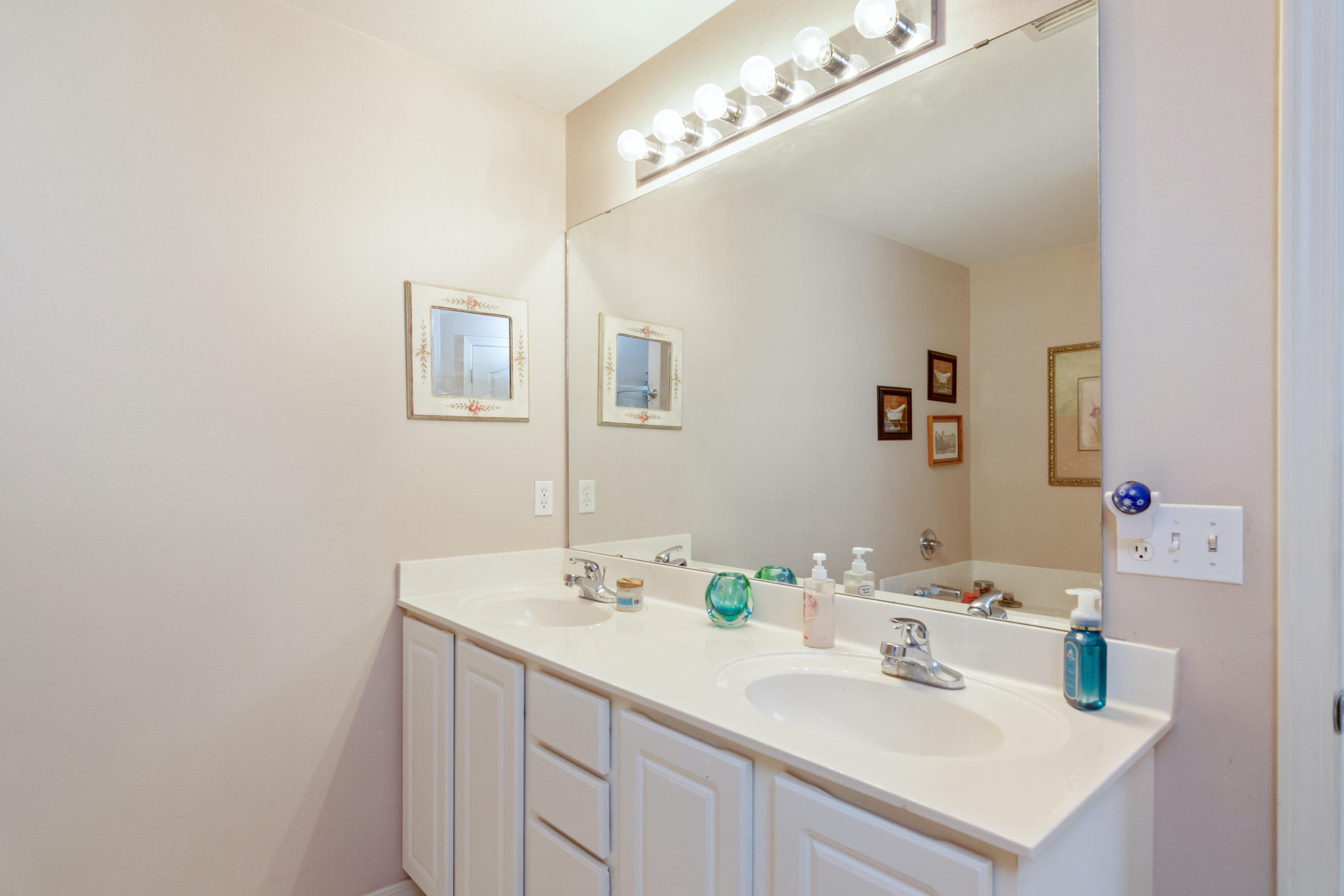 SANDY RIDGE ESTATES - Residential