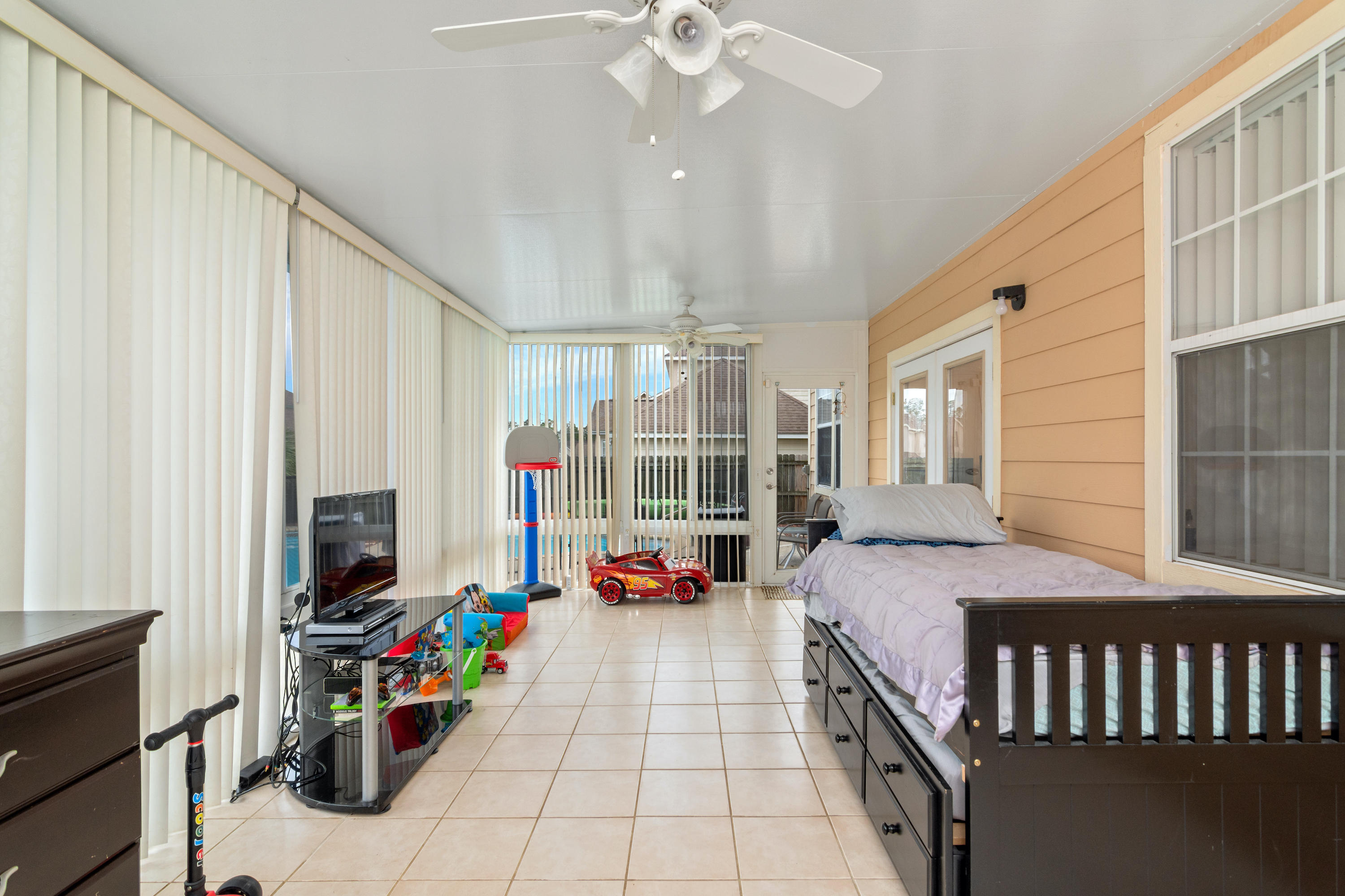 SANDY RIDGE ESTATES - Residential