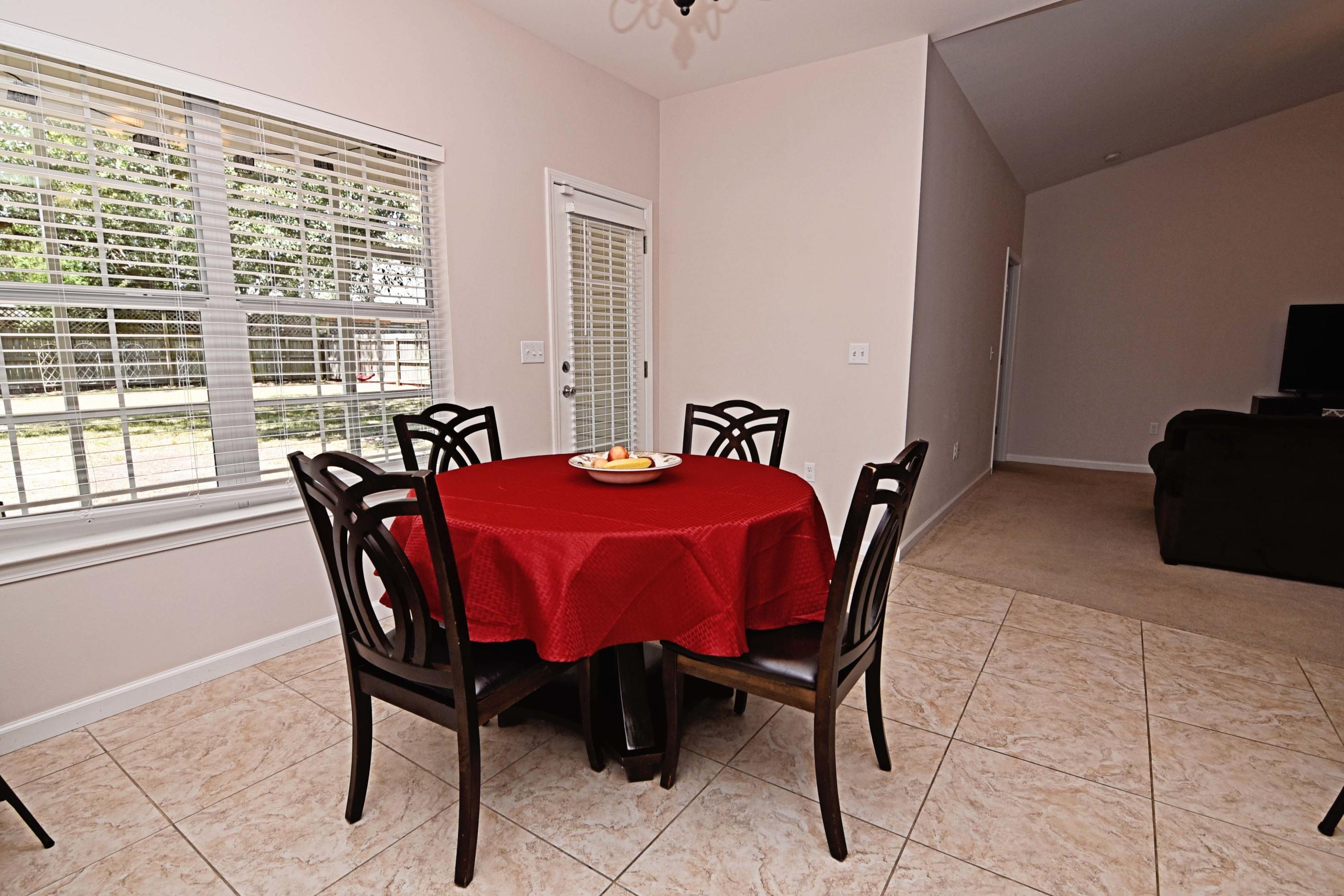 VALPARAISO PINECREST 6 - Residential