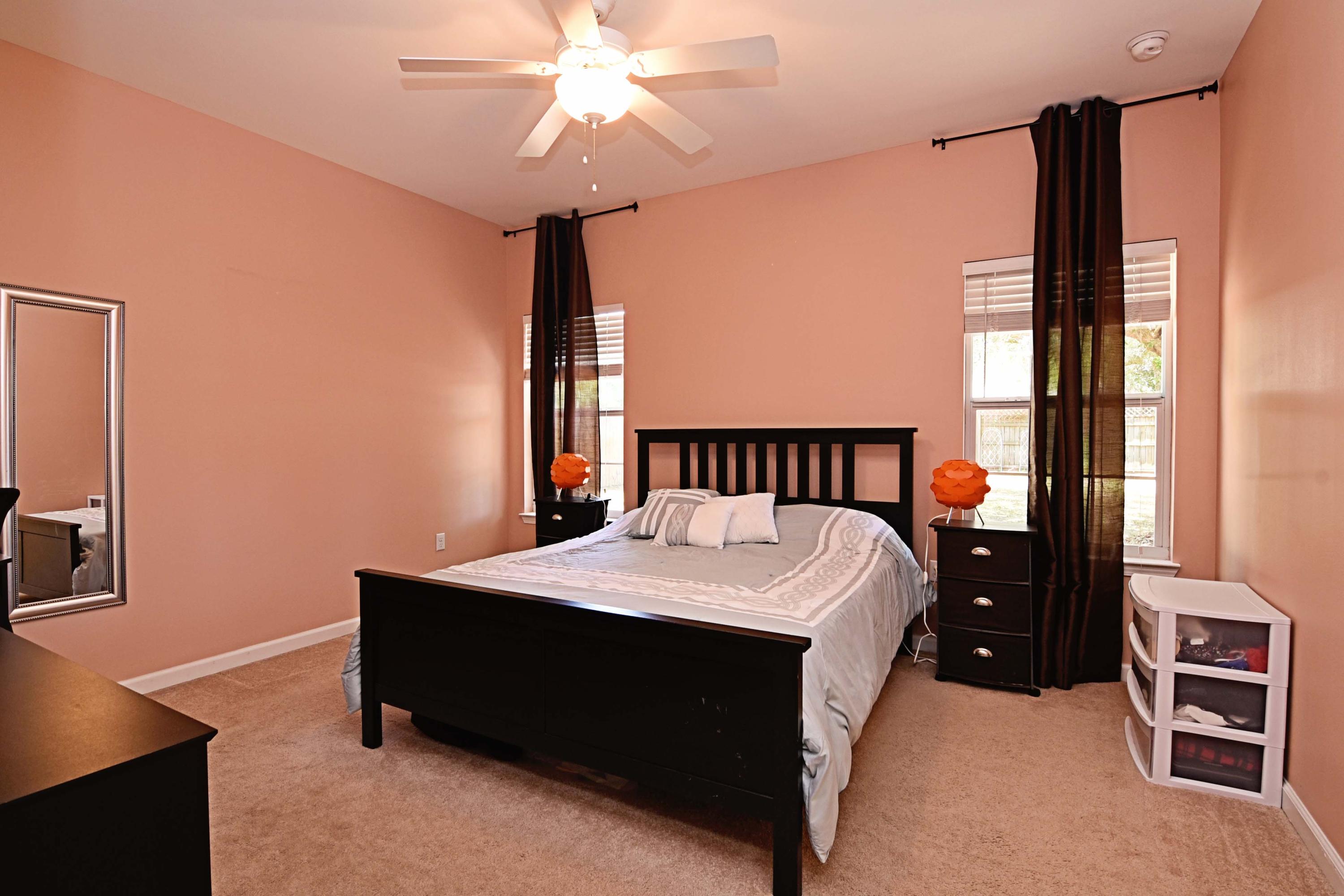 VALPARAISO PINECREST 6 - Residential