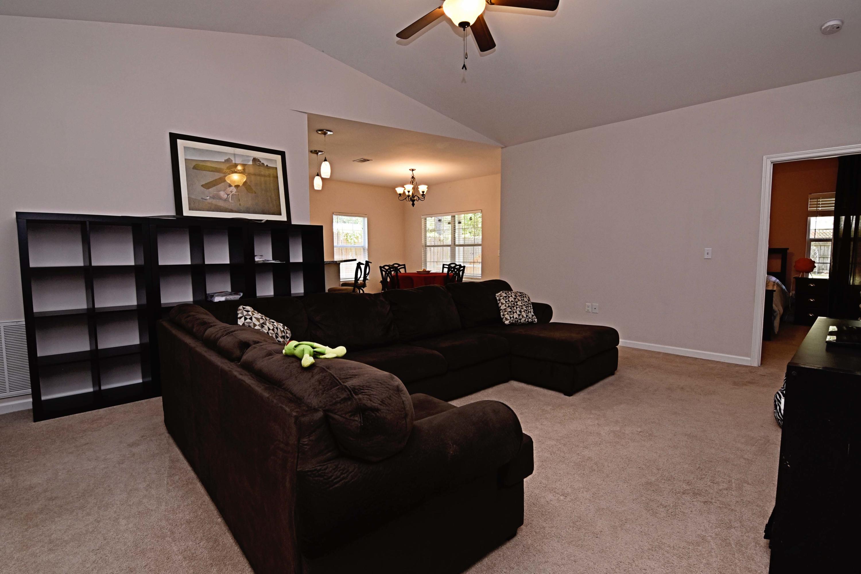 VALPARAISO PINECREST 6 - Residential