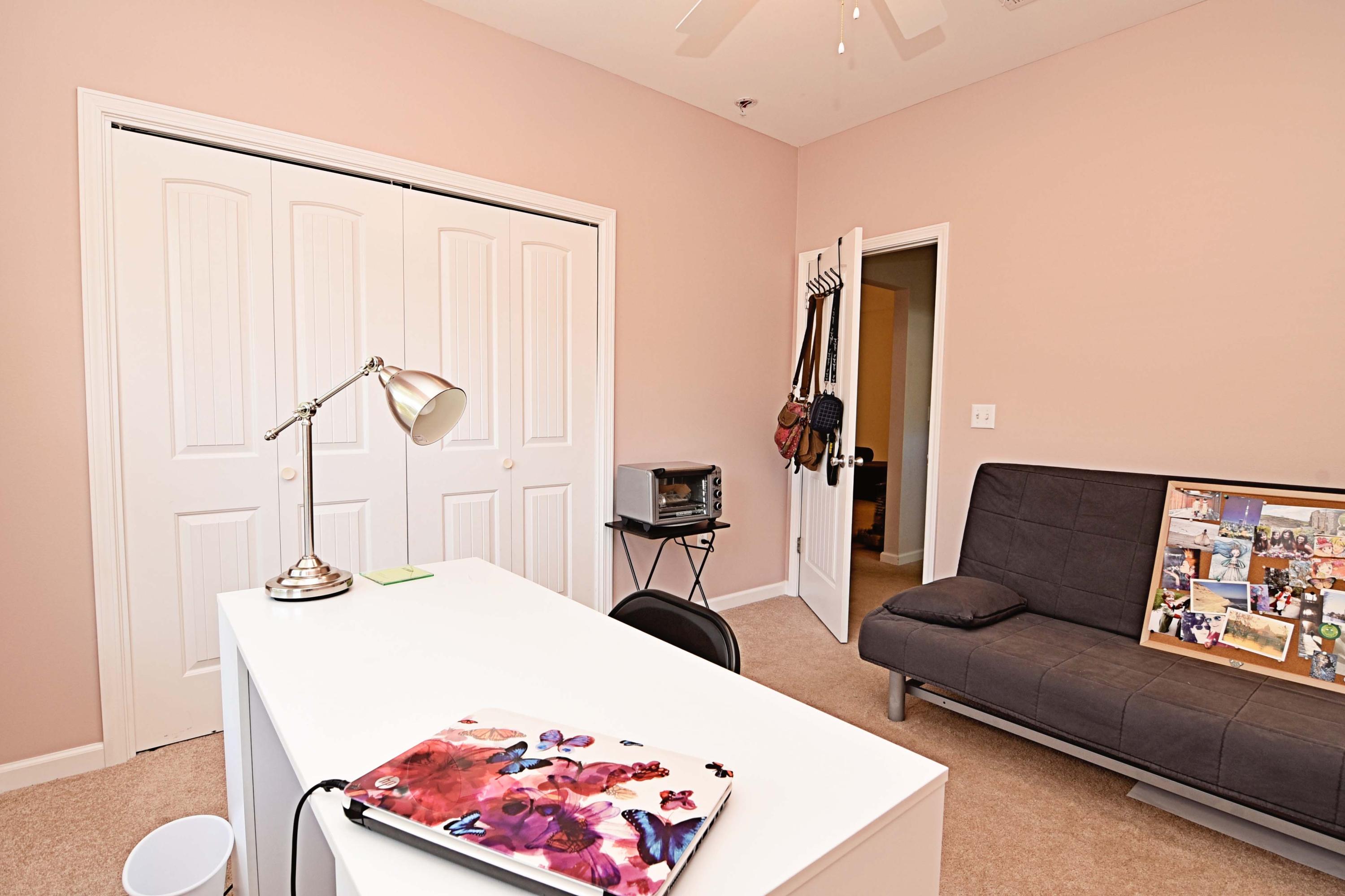 VALPARAISO PINECREST 6 - Residential