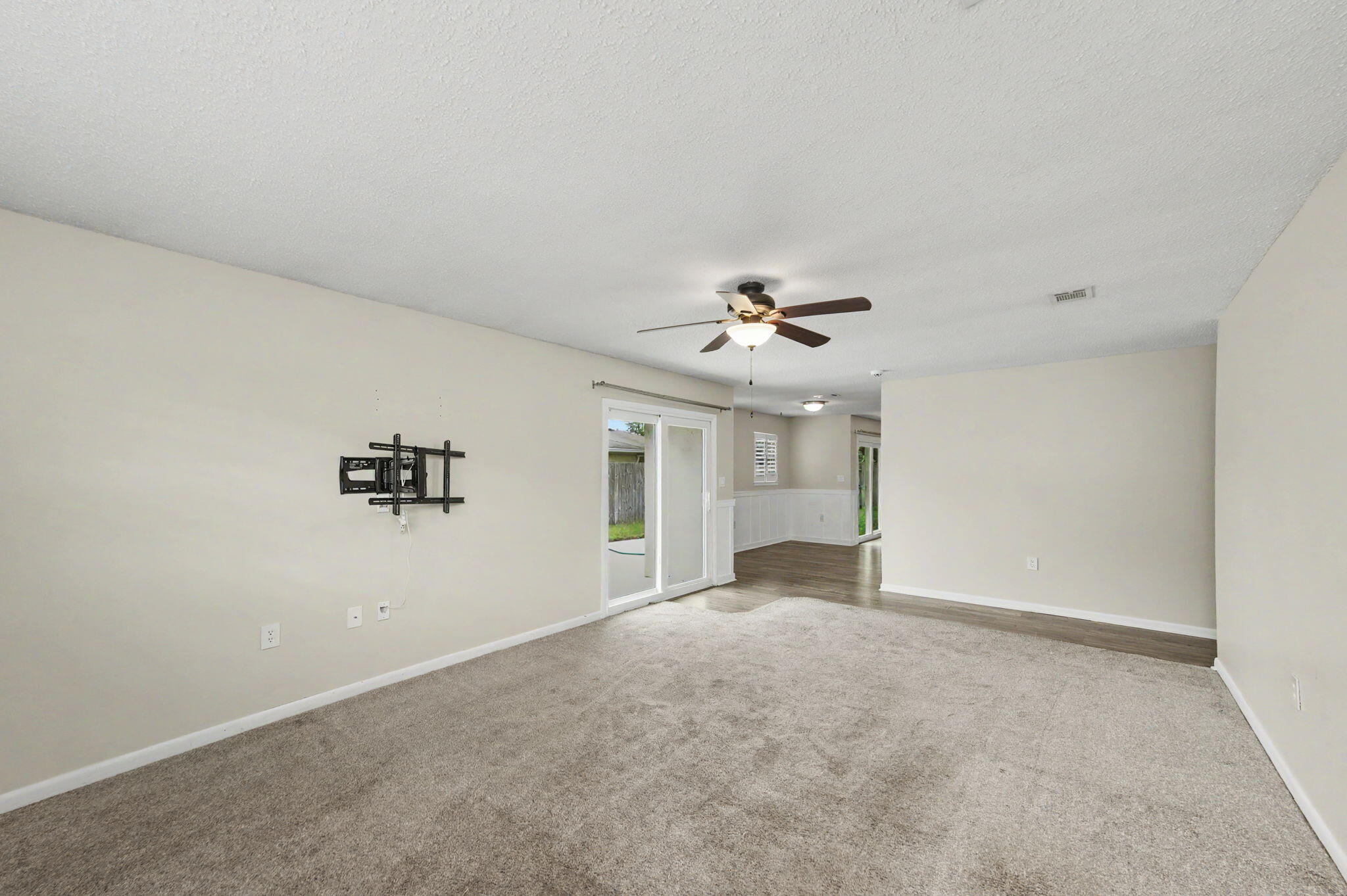 LAKE LORRAINE ESTATES - Residential Lease