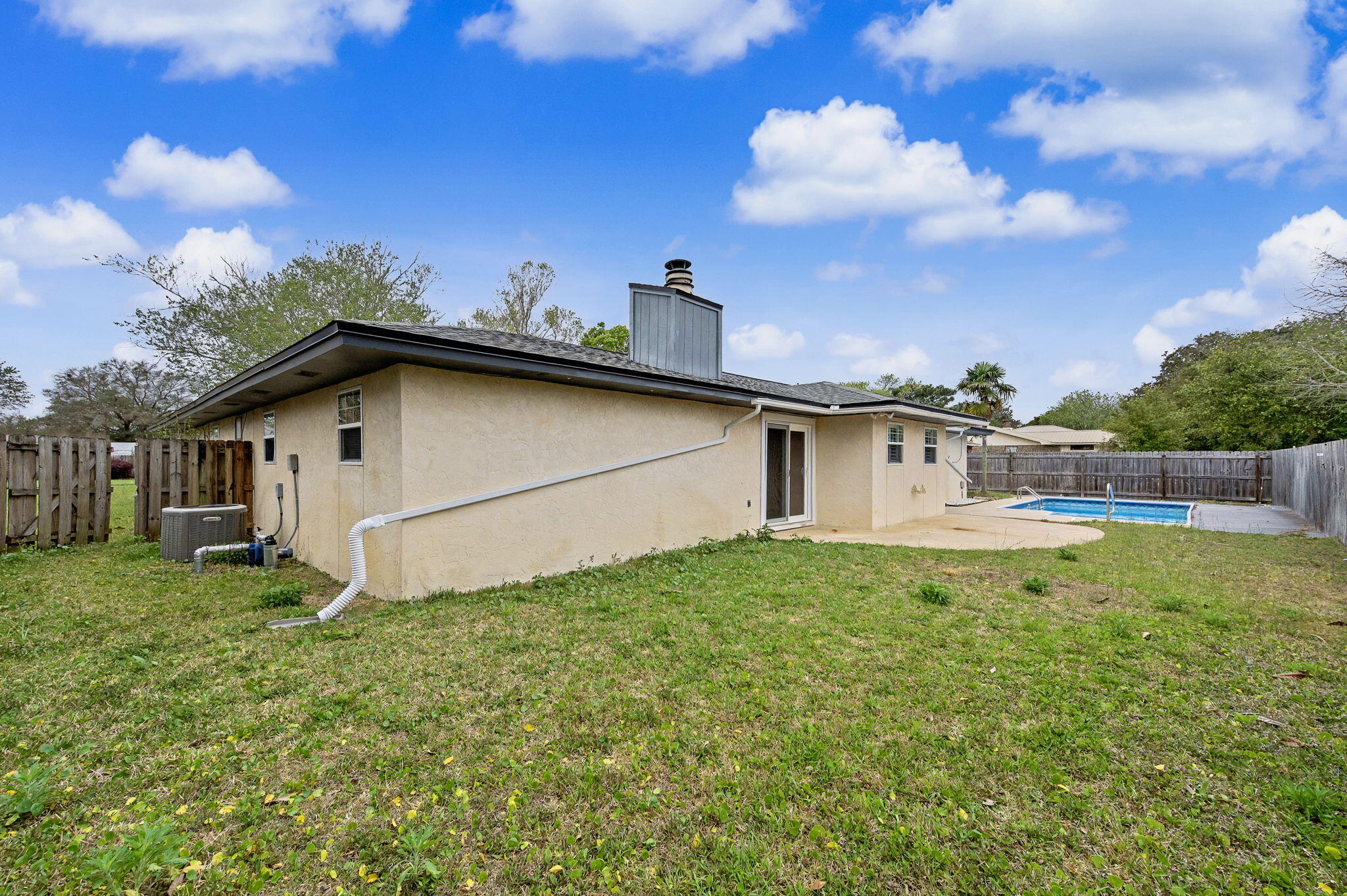 LAKE LORRAINE ESTATES - Residential Lease