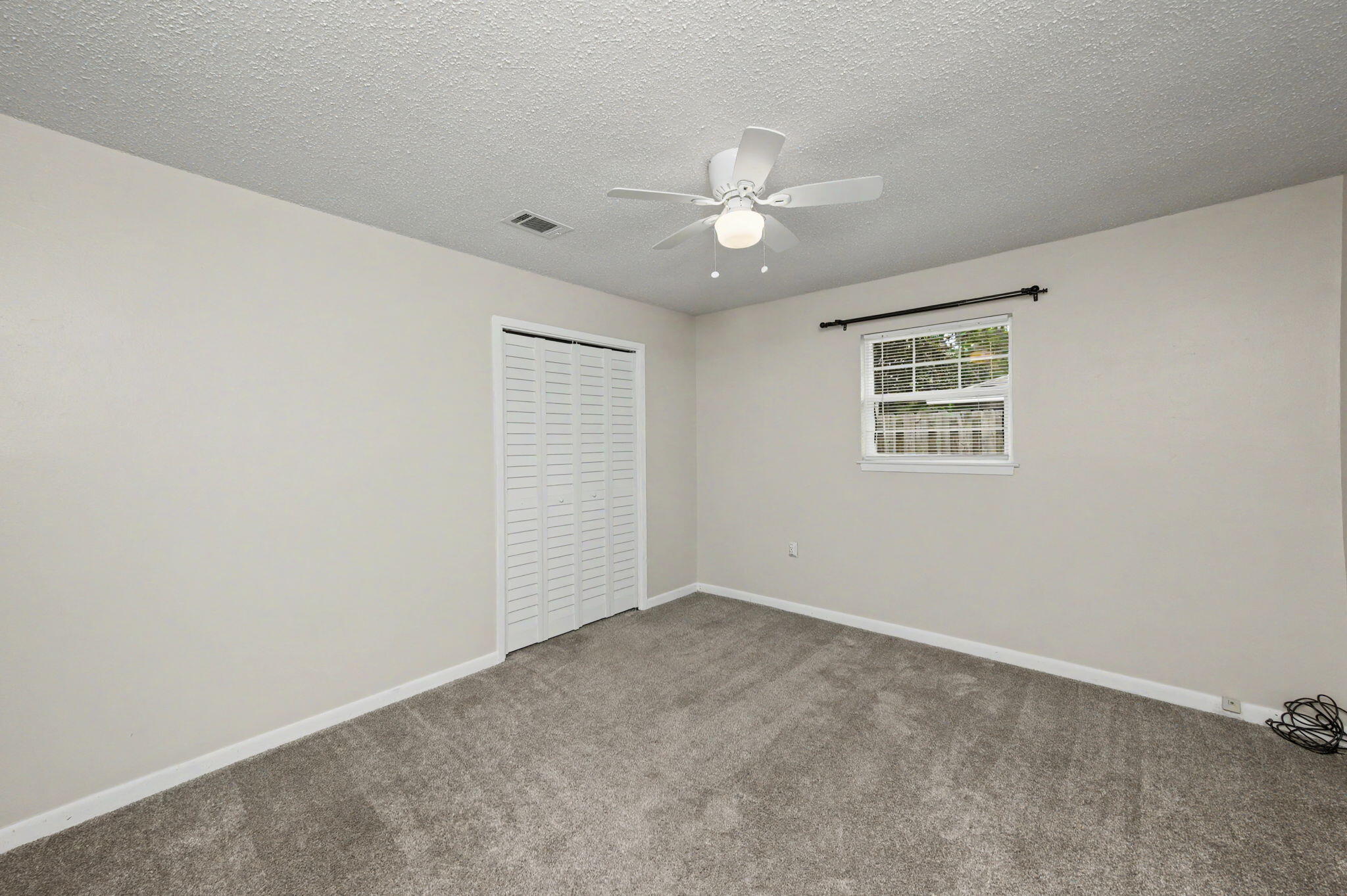 LAKE LORRAINE ESTATES - Residential Lease