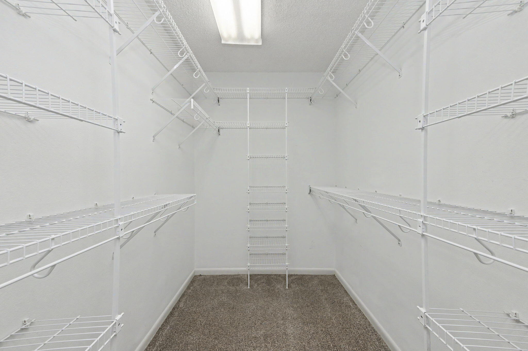 LAKE LORRAINE ESTATES - Residential Lease