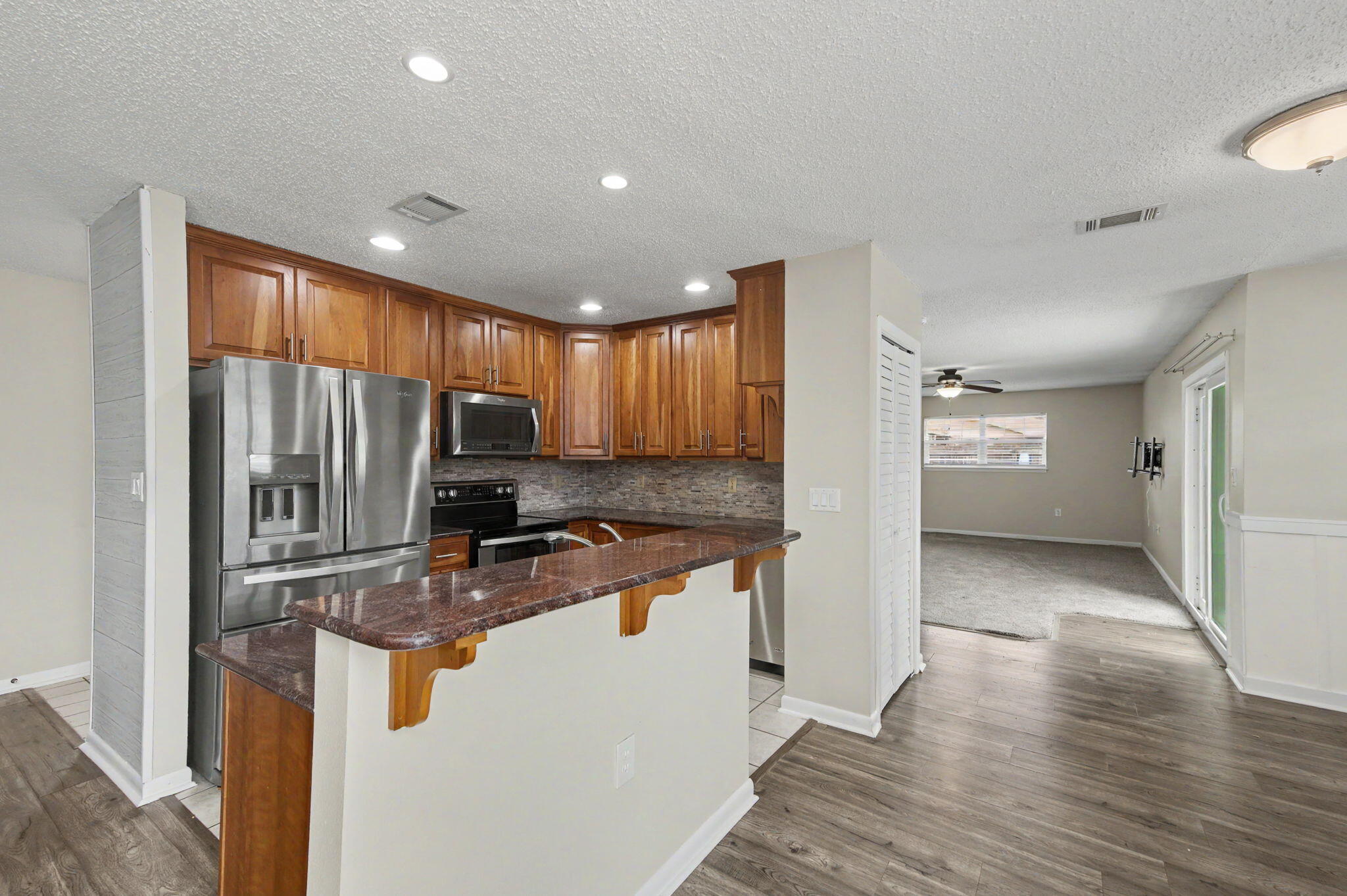 LAKE LORRAINE ESTATES - Residential Lease