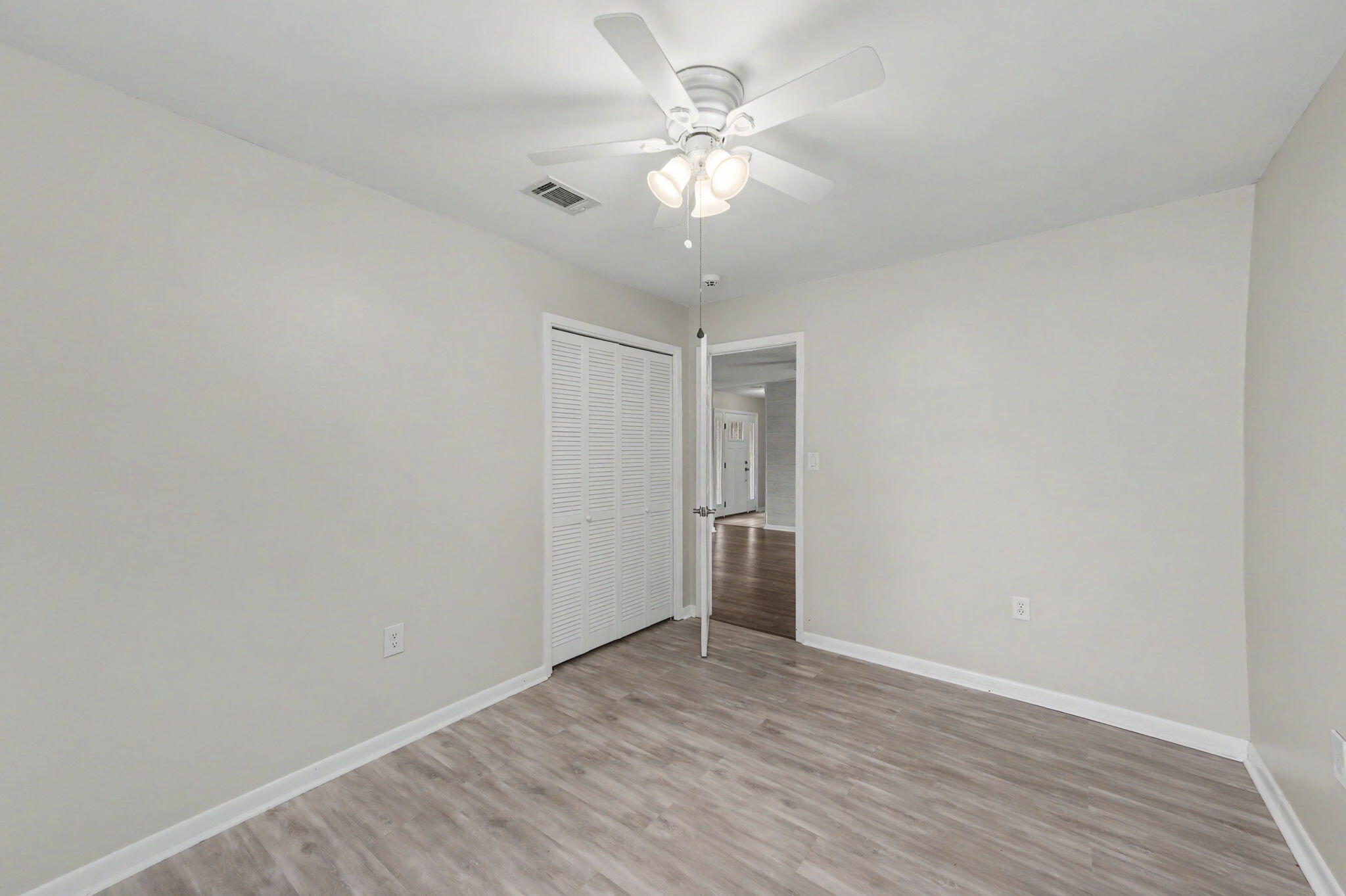 LAKE LORRAINE ESTATES - Residential Lease