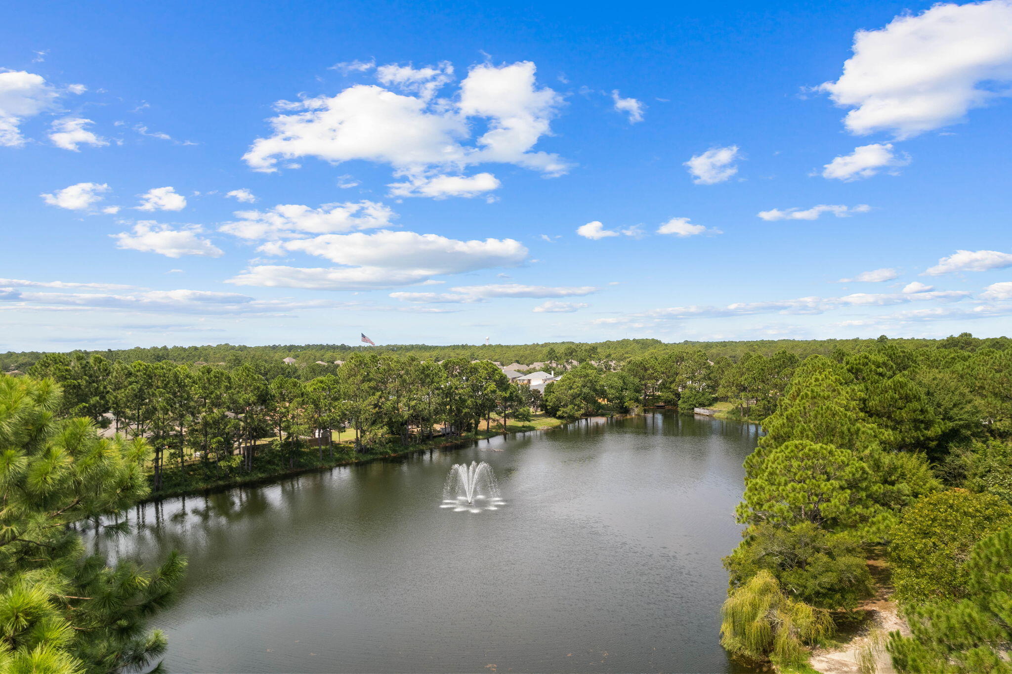 HIDDEN SHORES - Residential