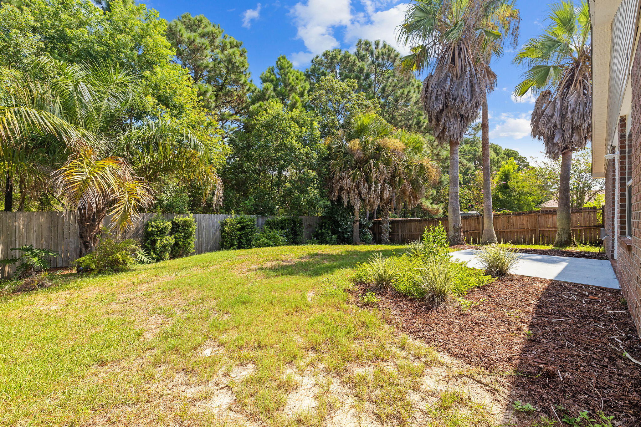 HIDDEN SHORES - Residential